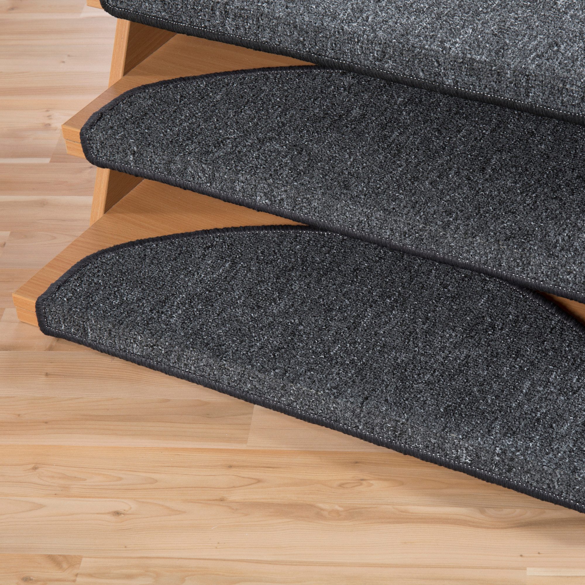 Andiamo Stufenmatte Rambo, Made in Poland, halbrund, Höhe: 4 mm, melierte Schlinge, selbstklebend, 15 Stück in einem Set