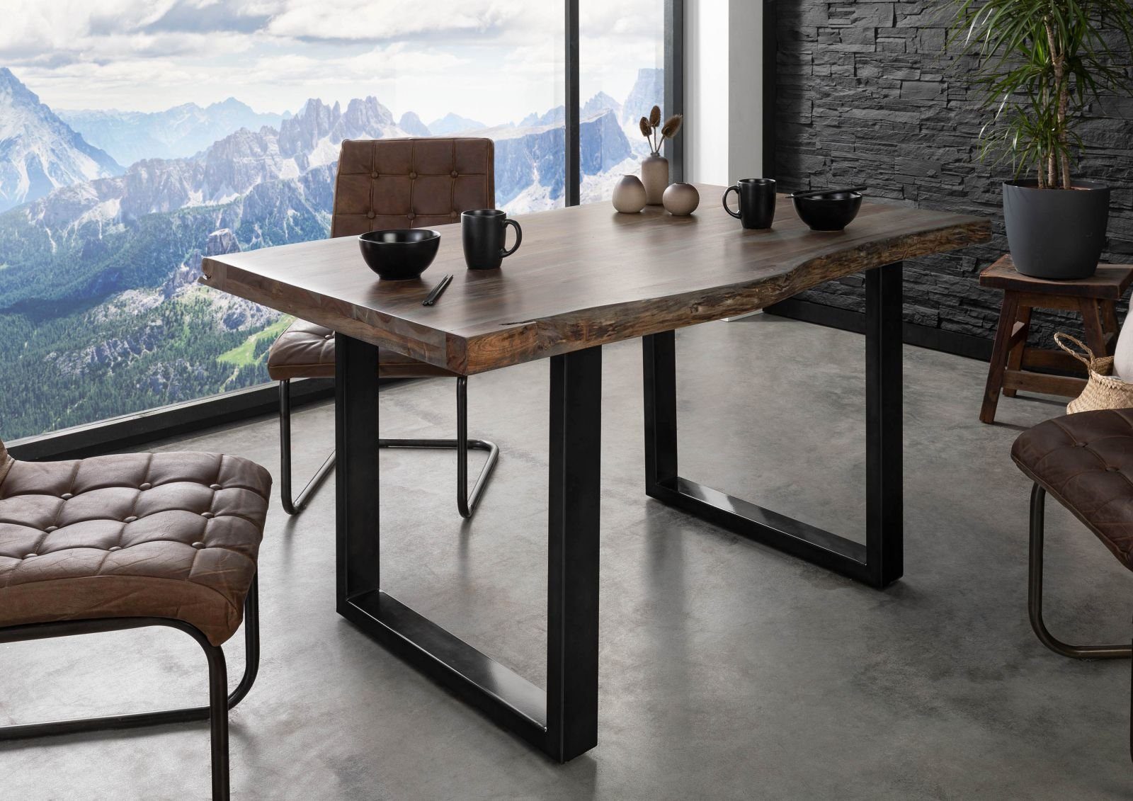 Massivmoebel24 Baumkantentisch FREEFORM (Baumtisch Akazie 140x90x77 günstig online kaufen