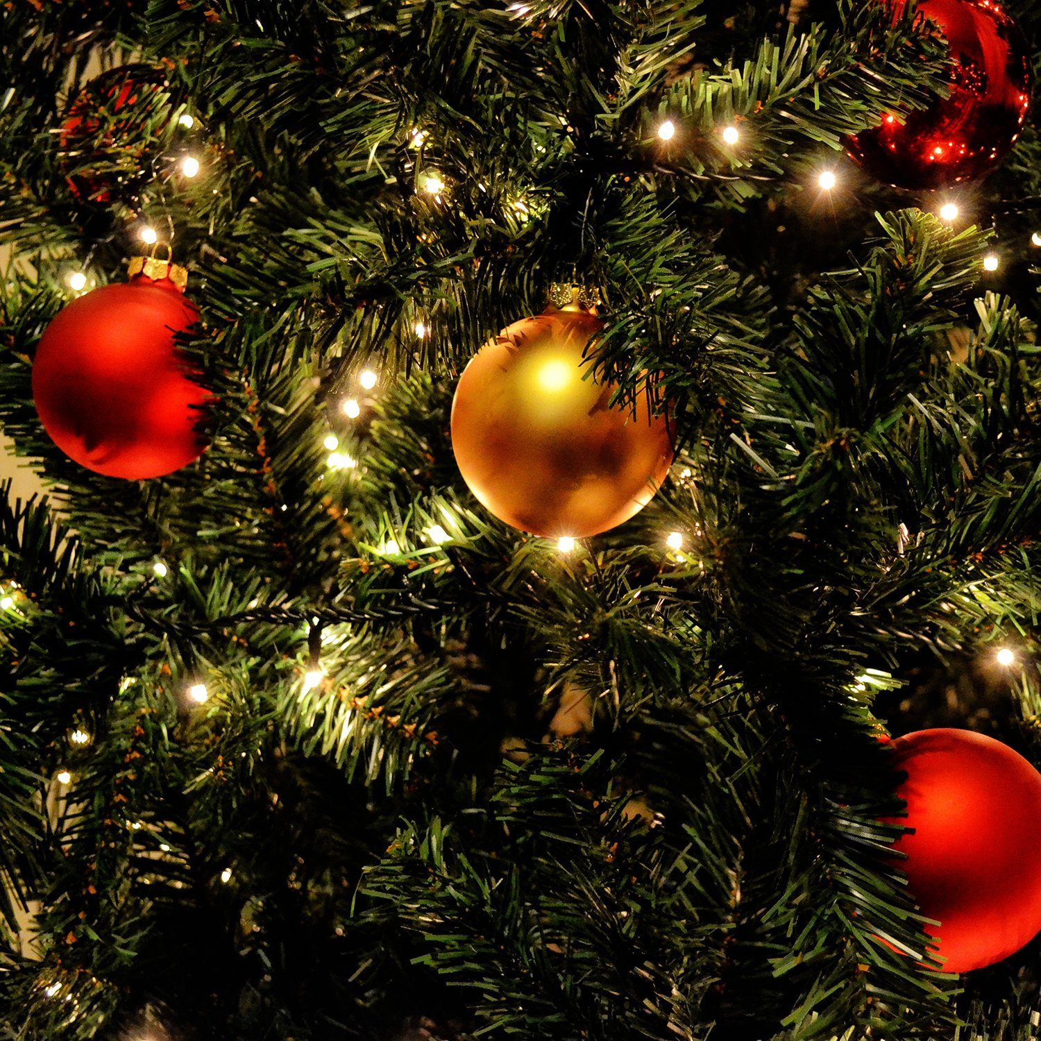 Salcar LED-Lichterkette LED Lichterkette Weihnachtsbaum mit Ring weihnachtsbaumbeleuchtung, 9 Modi / 1,5m 8 Girlanden für 90cm - 150cm Tannenbaum