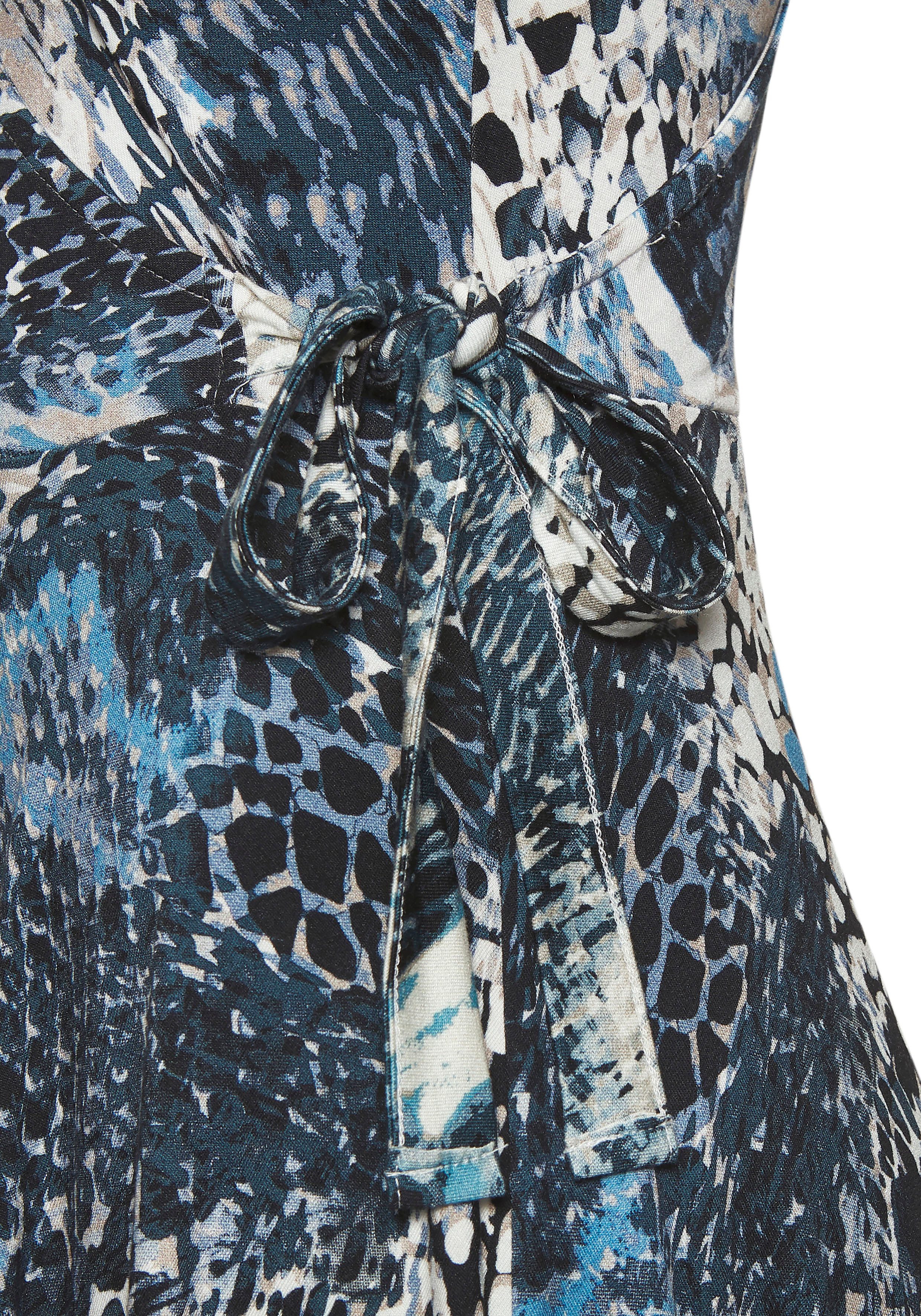 LASCANA Jerseykleid mit V-Ausschnitt und Zierschleife seitlich, mit Animaldruck Sommerkleid, Skaterkleid, Druckkleid, Strandkleid, modisch – Bild 5 von 5
