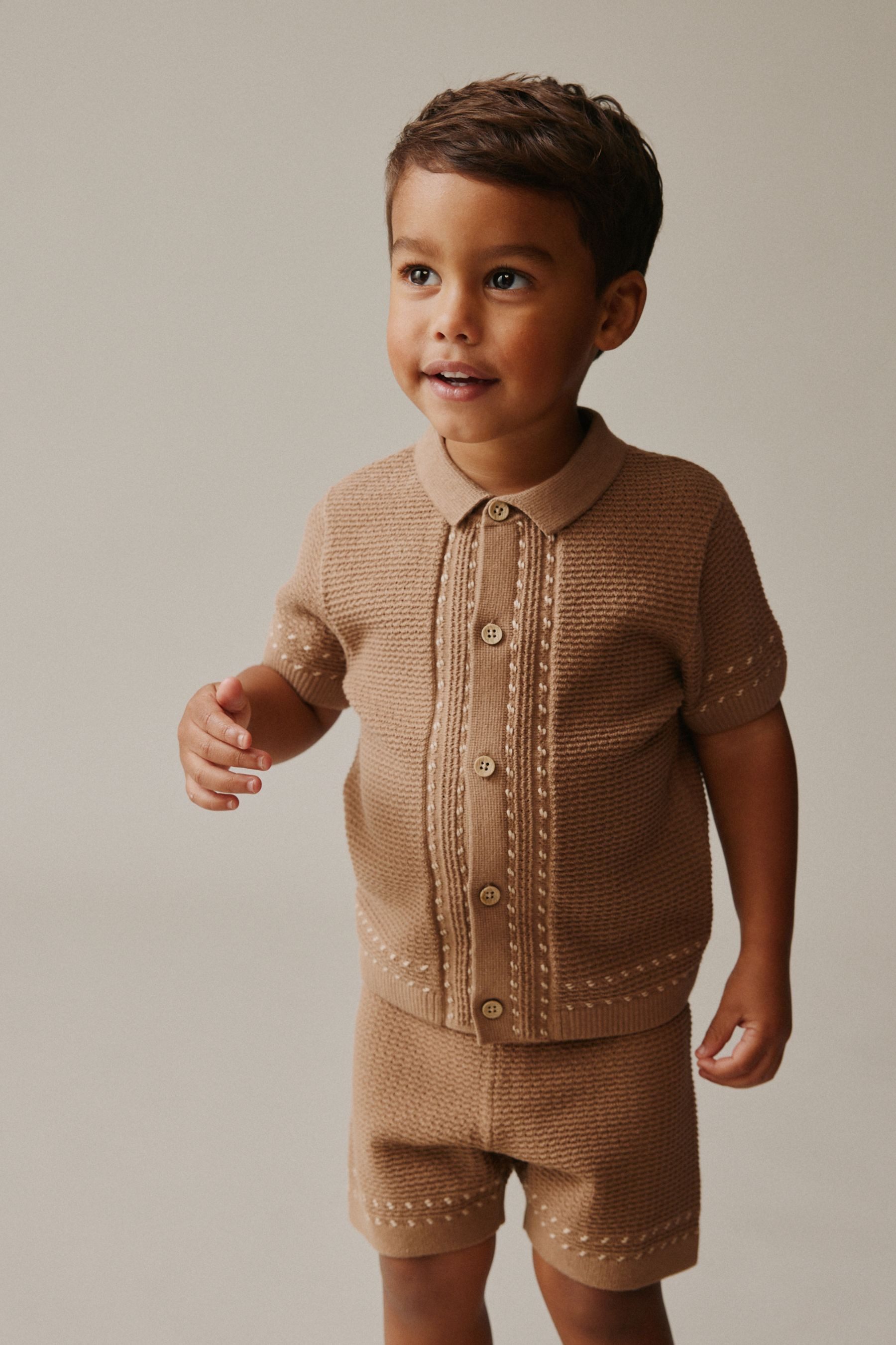 Next Shirt & Shorts Strukturiertes Strick-Poloshirt und Shorts, Set (2-tlg)