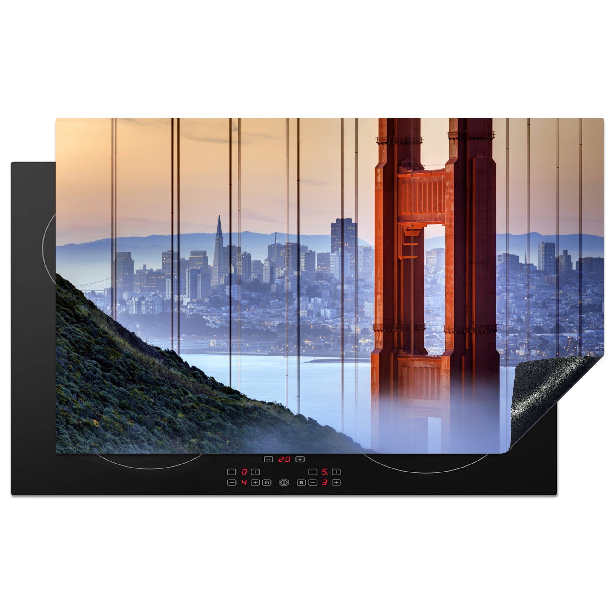 MuchoWow Herdblende-/Abdeckplatte Golden Gate Bridge und San Francisco im Hintergrund, Vinyl, (1 tlg), 83x51 cm, Ceranfeldabdeckung, Arbeitsplatte für küche