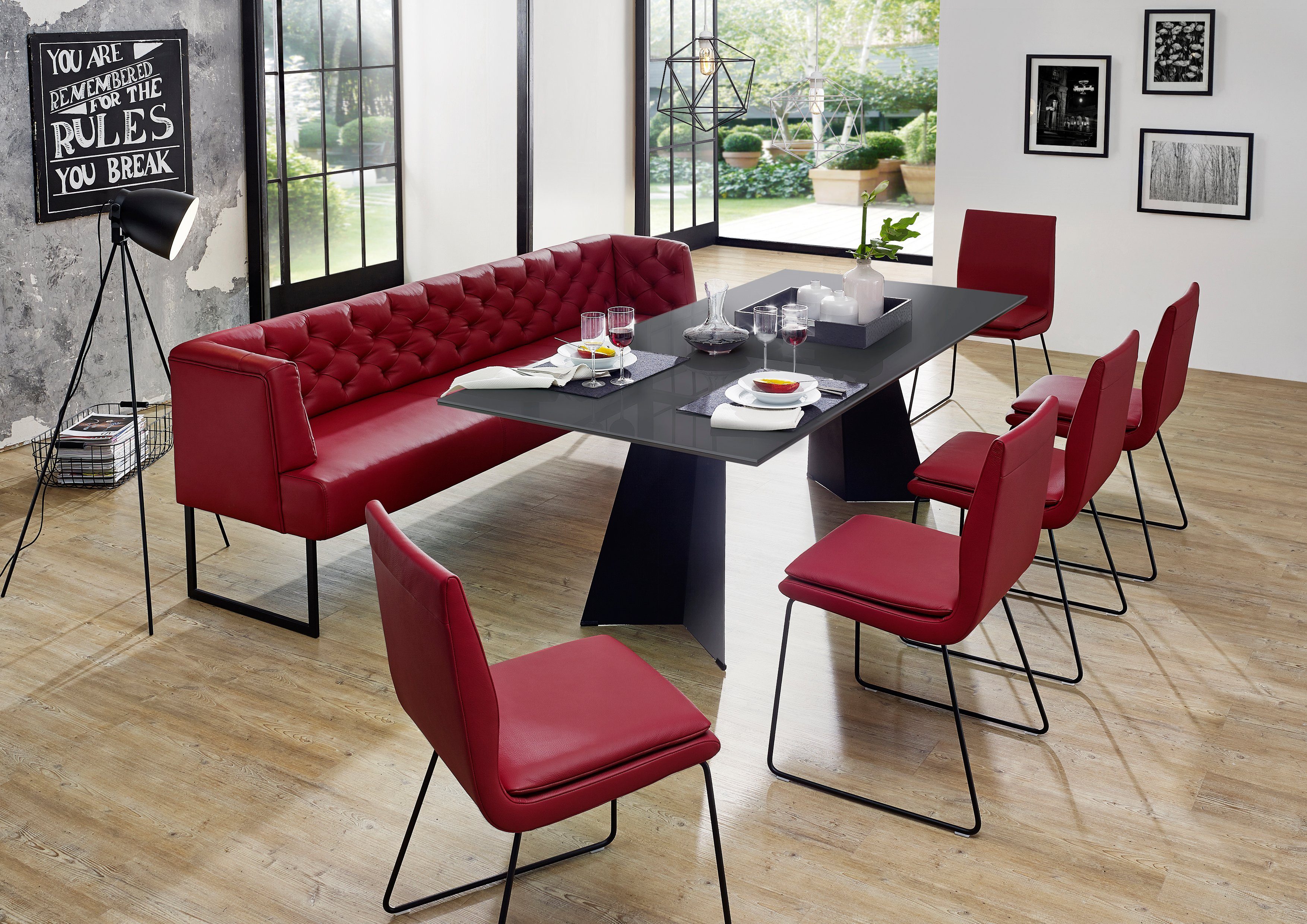 K+W Komfort & Wohnen Polsterbank Creso, im modernen Chesterfield-Look, mit schwarzen Kufenfüßen