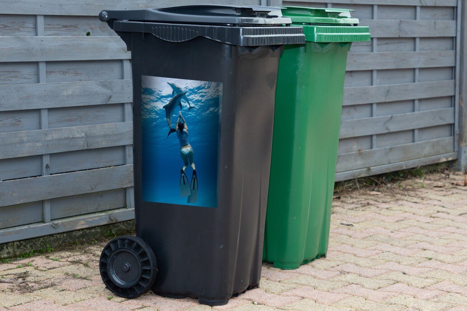 MuchoWow Container, Abfalbehälter Delphin - Sticker, Wasser Mülltonne, St), Wandsticker Tauchen - (1 Mülleimer-aufkleber,