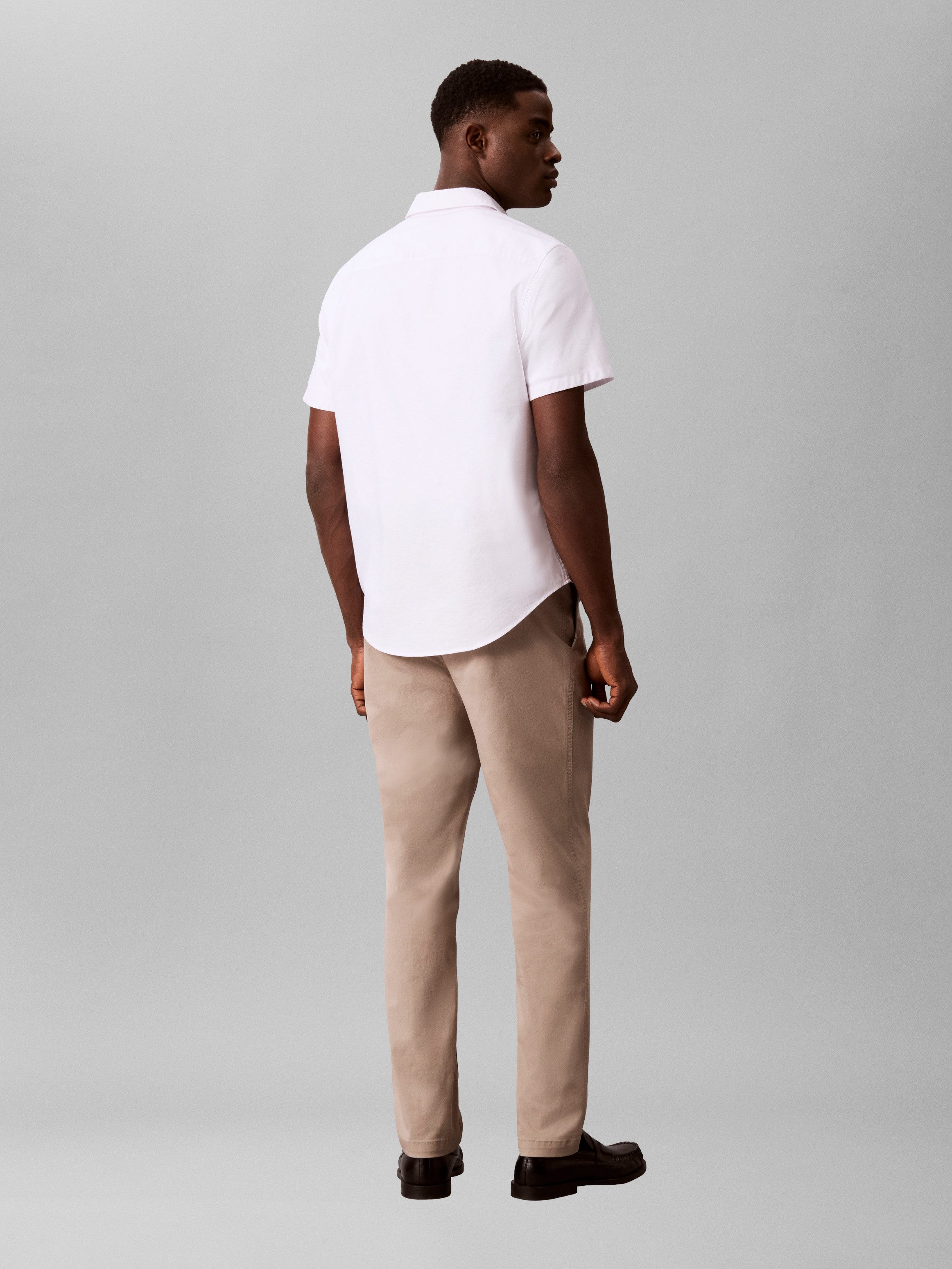 Calvin Klein Jeans Chinohose TAPERED COMFORT COTTON CHINO Regular fit mit Eingrifftaschen