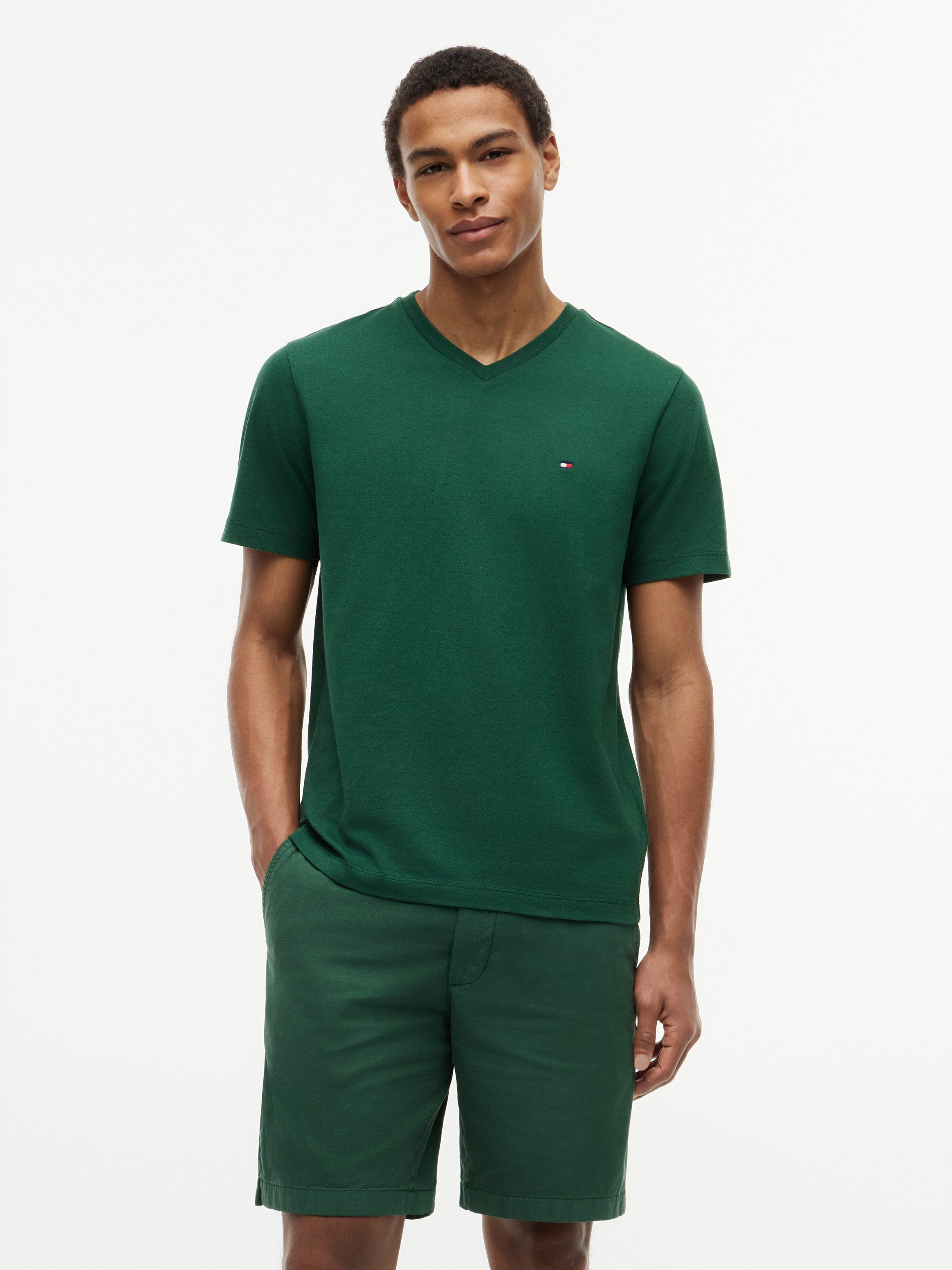 Tommy Hilfiger V-Shirt ESSENTIAL V-NECK unifarben, casual, regular fit, Baumwolle
