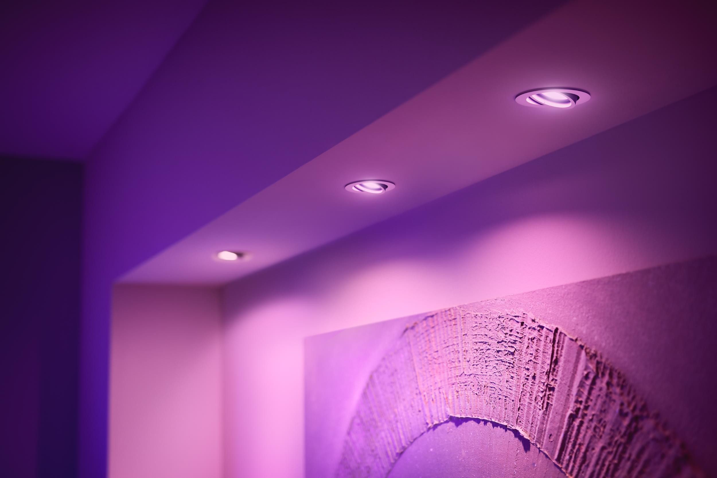 Philips Hue LED Einbauleuchte White & Color Ambiance Centura Einbauspot 3er Pack rund, Abschaltautomatik, Bluetooth, CCT - über Fernbedienung, Dimmfunktion, Farbsteuerung, Farbwechsel, Leuchtdauer einstellbar, Memoryfunktion, Nachtlichtfunktion, RGB, Smart Home, Timerfunktion, dimmbar über Fernbedienung, erweiterbar, mehrere Helligkeitsstufen, LED wechselbar, RGB