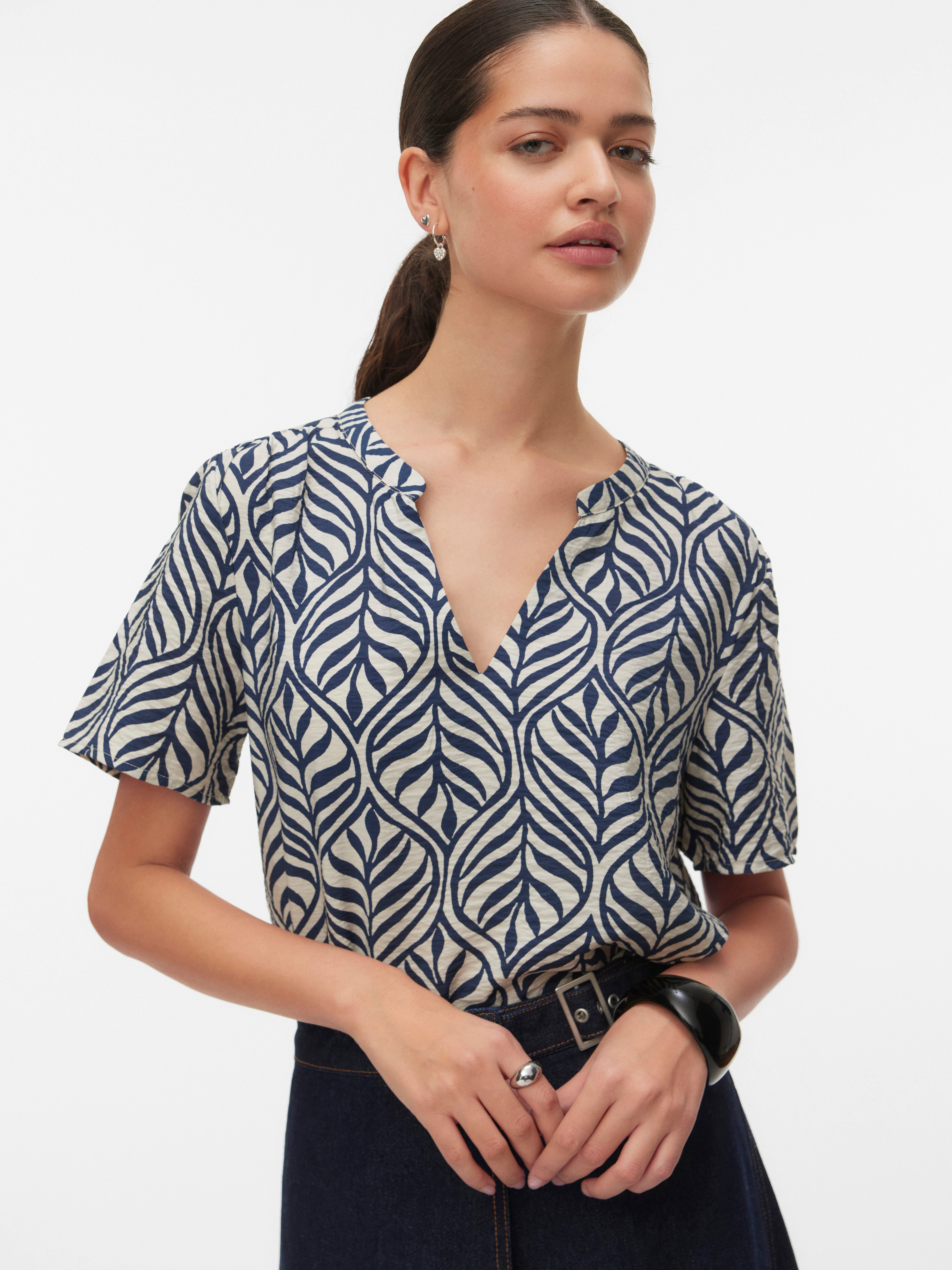 Vero Moda Shirtbluse VMJOSIE SS V-NECK GATHERING TOP WVN GA Viskosemischung, regular fit
