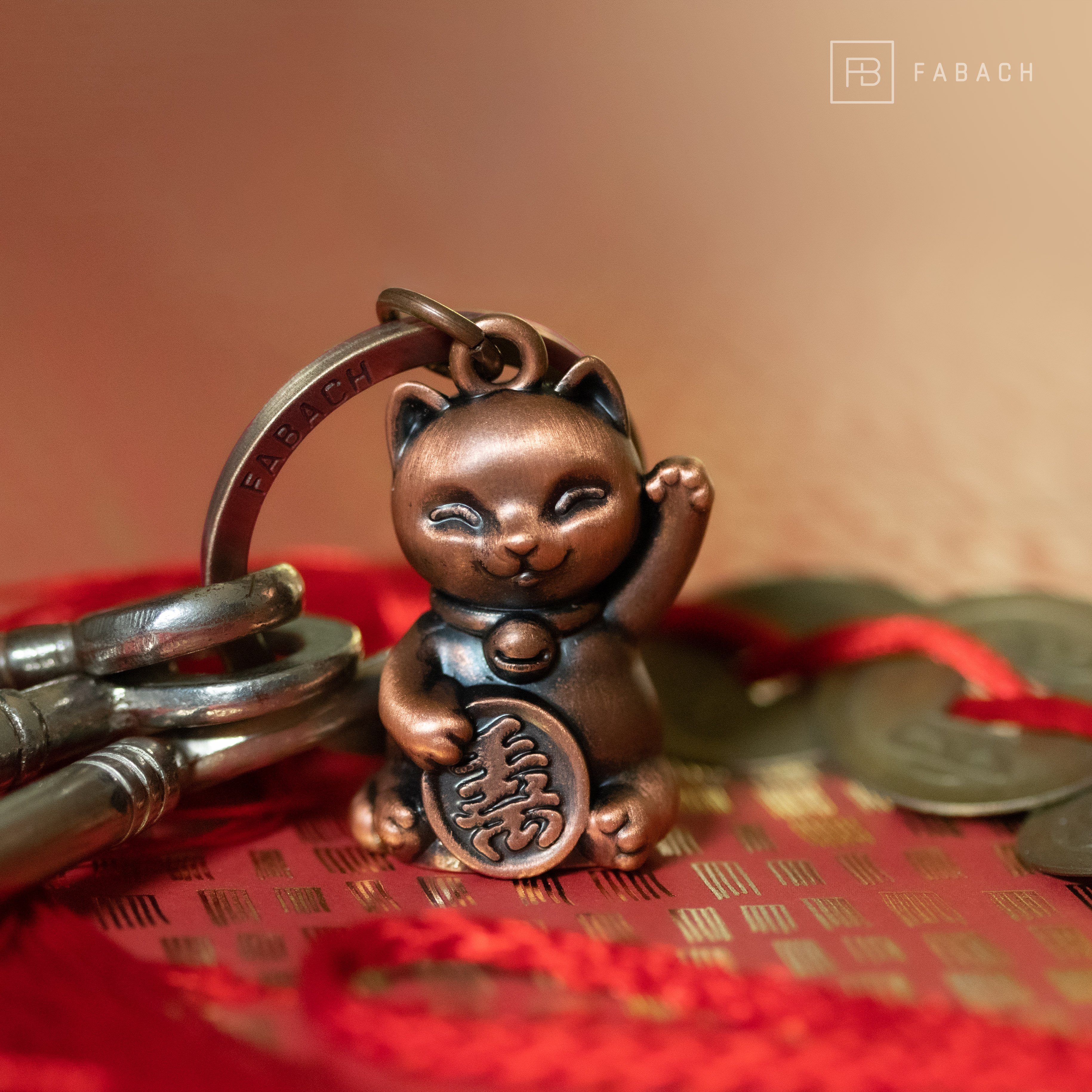 FABACH Schlüsselanhänger Glückskatze Maneki Neko - Winkekatze Glücksbringer Geschenk – Bild 5 von 5