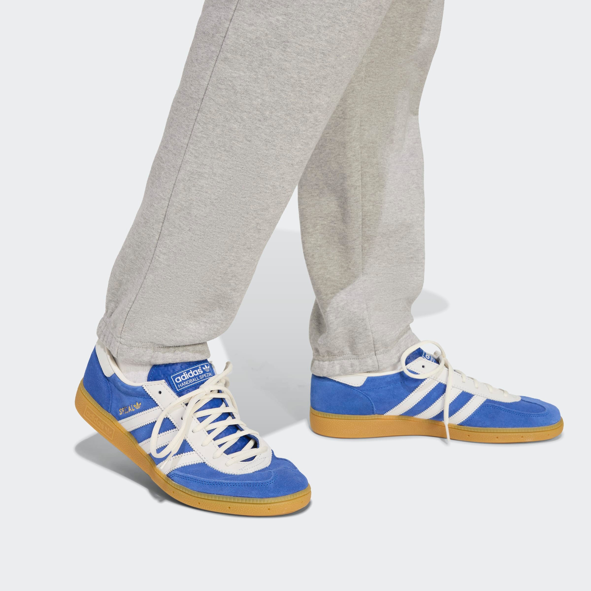 adidas Originals Sporthose TREFOIL ESSENTIALS schmale Passform, mit flauschiger Innenseite, mit Rippbündchen