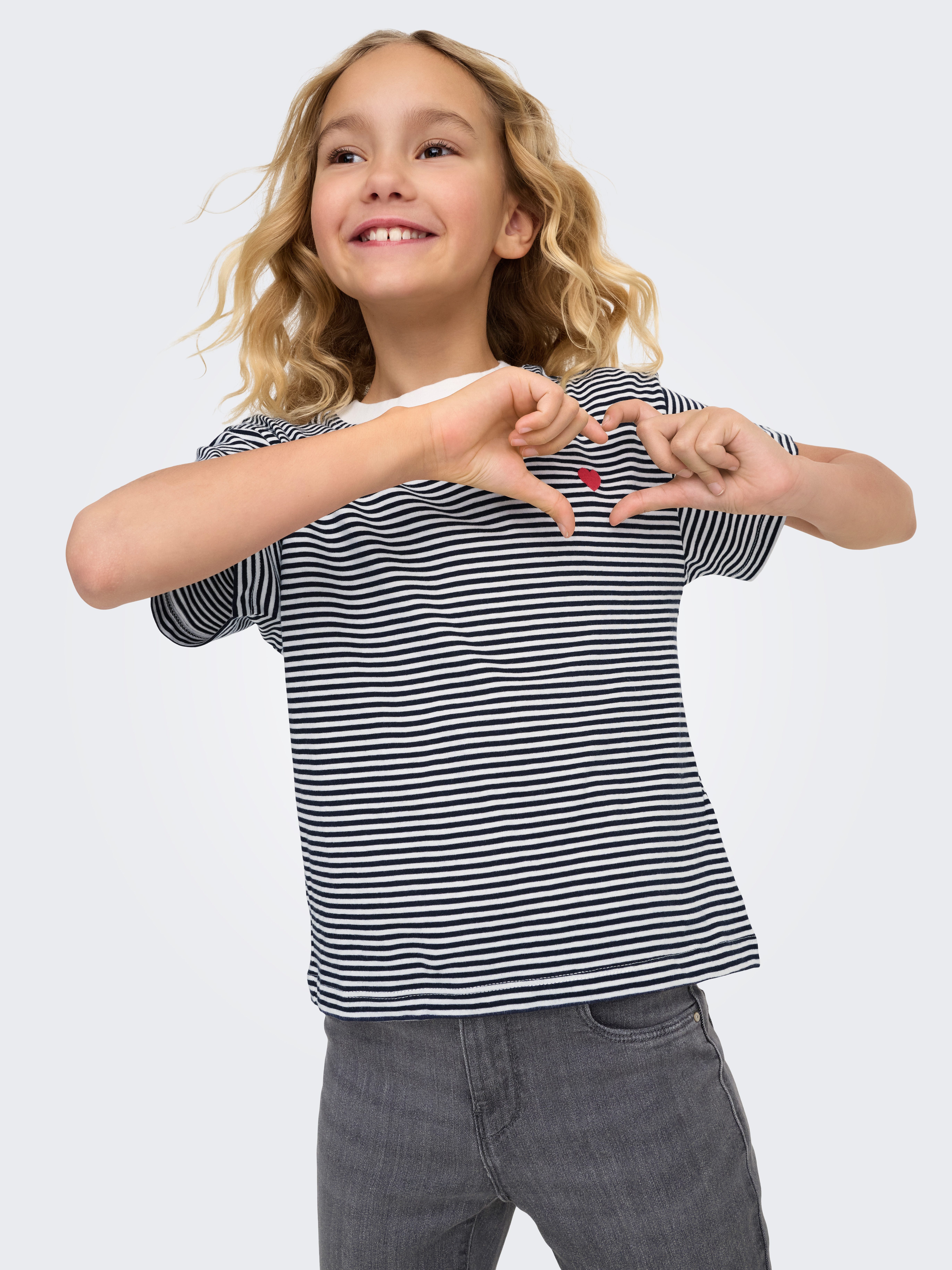 KIDS ONLY Kurzarmshirt KOGPISA MAIKEN LIFE CROP SS ONL JRS NOOS Baumwolle, cropped fit