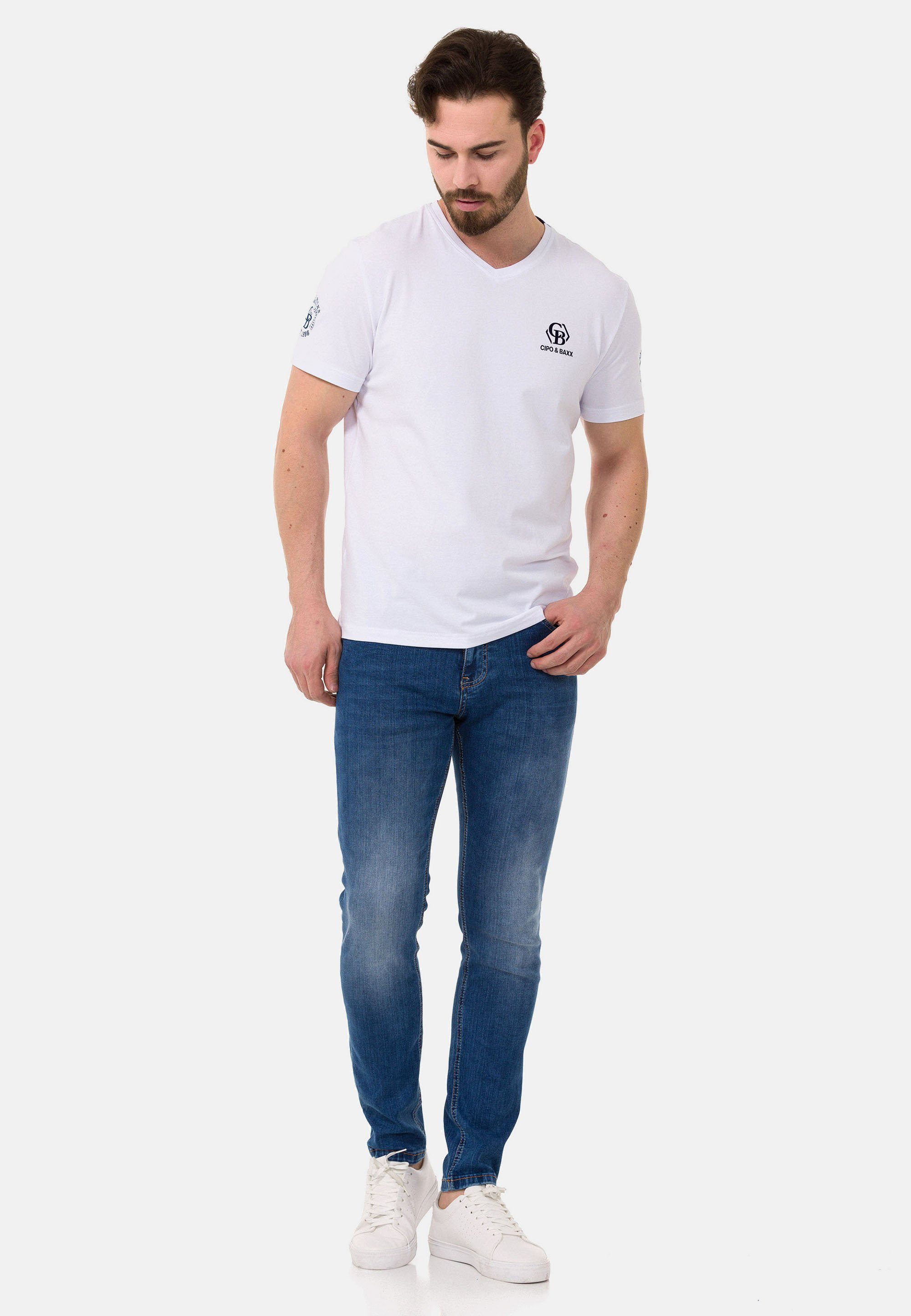 Cipo & Baxx T-Shirt mit weiß Markenlogos dezenten