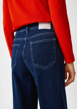 comma casual identity 5-Pocket-Jeans Loose: Jeans mit Wide Leg Leder-Patch, Kontrast-Details