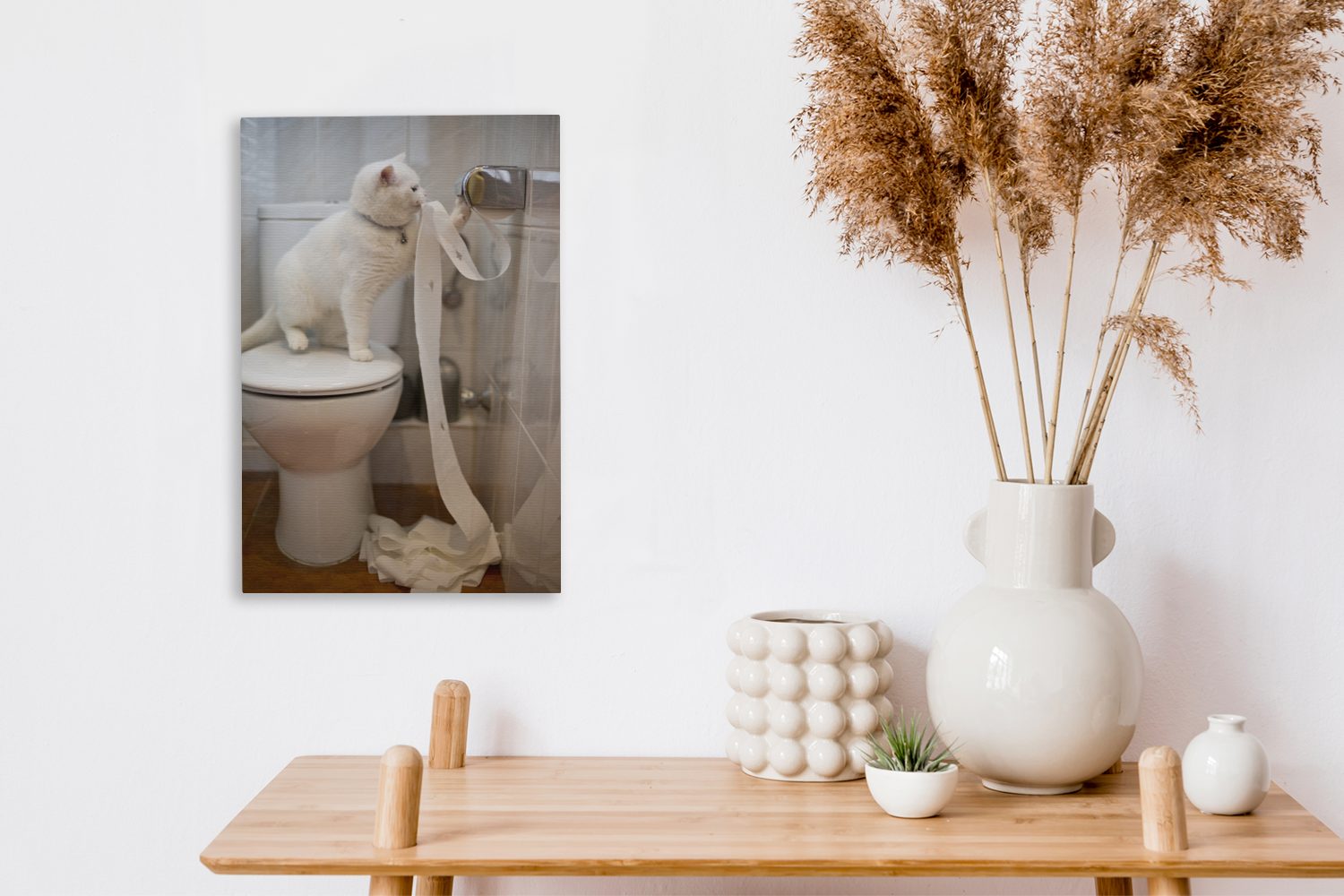 OneMillionCanvasses® Leinwandbild Katze 20x30 mit spielt St), Zackenaufhänger, Toilettenpapier, bespannt Gemälde, (1 Leinwandbild cm fertig inkl