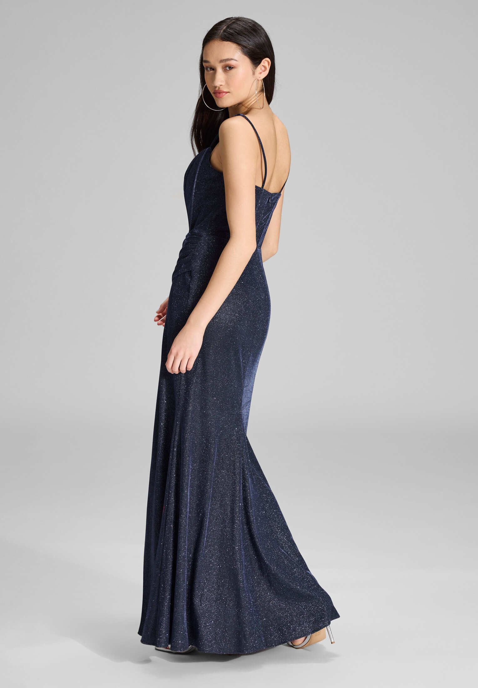 Hey Kyla Abendkleid - Figurbetontes Abendkleid mit Beinschlitz Figurbetonte günstig online kaufen