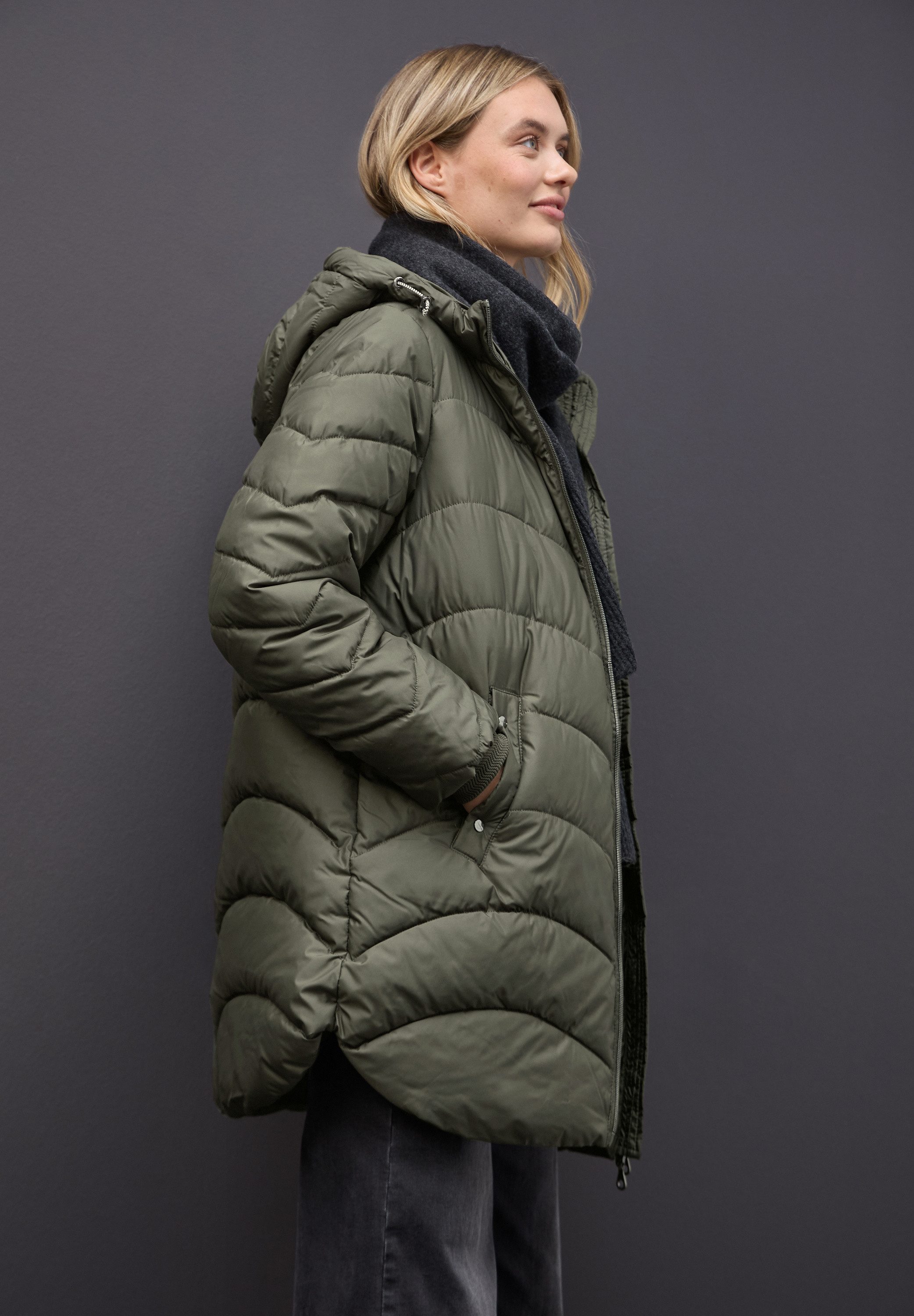 STREET ONE Steppjacke mit Kapuze mit Tunnelzugband