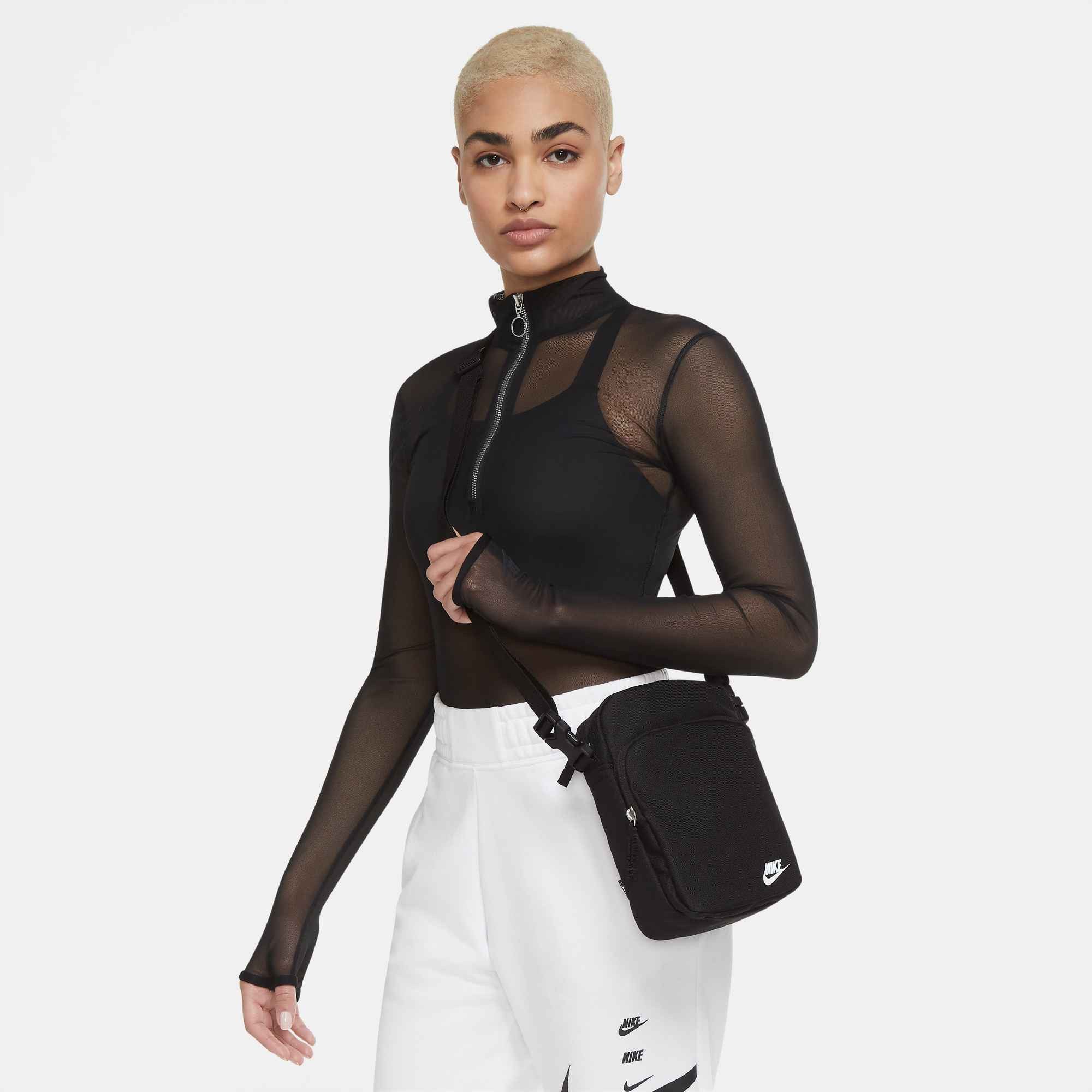 Nike Sportswear Umhängetasche NK HERITAGE CROSSBODY, sportlicher Stil, mit günstig online kaufen