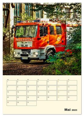 CALVENDO Wandkalender Feuerwehr - im Einsatz weltweit (Premium, hochwertiger DIN A2 Wandkalender 2023, Kunstdruck in Hochglanz)