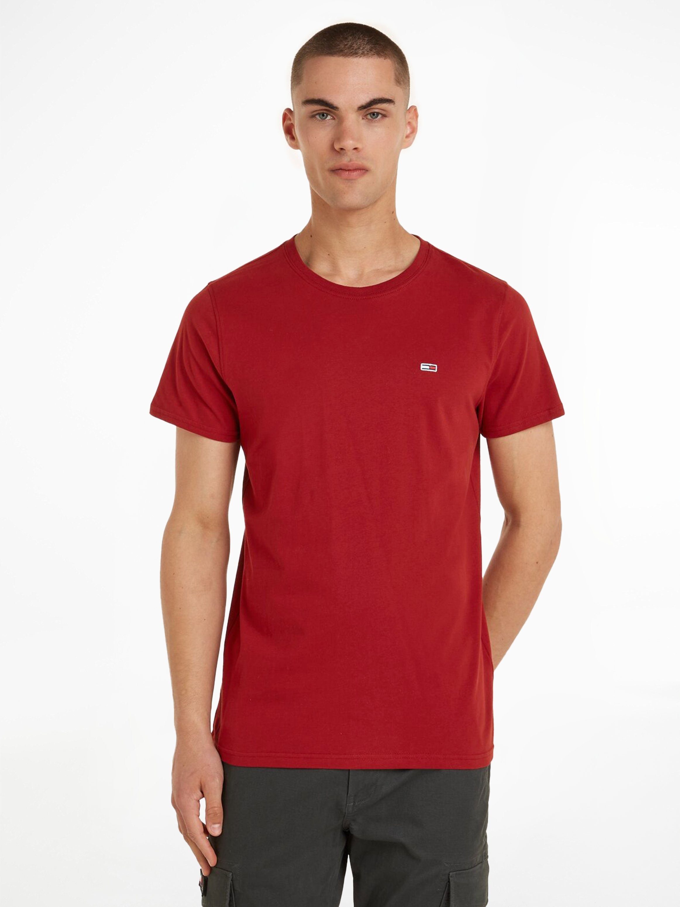 Tommy Jeans T-Shirt der auf SLIM schwarz/rot JERSEY Brust (Packung, 2-tlg., 2er-Pack) Markenlogo TJM mit 2PACK TEE
