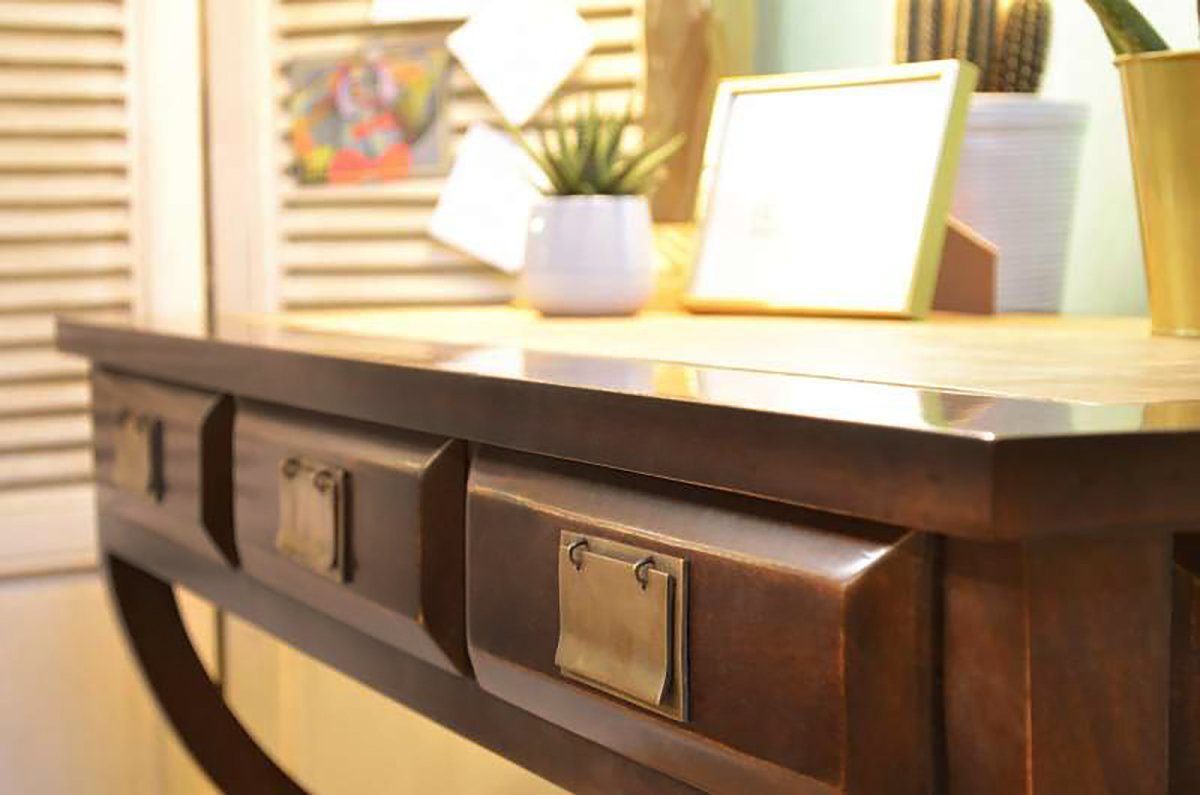 Kai Wiechmann Schreibtisch Asiatischer Schreibtisch braun, Sekretär, Bürotisch (drei Schubladen), 118x81x56 cm, extravagantes Design, Massivholz, Used Look