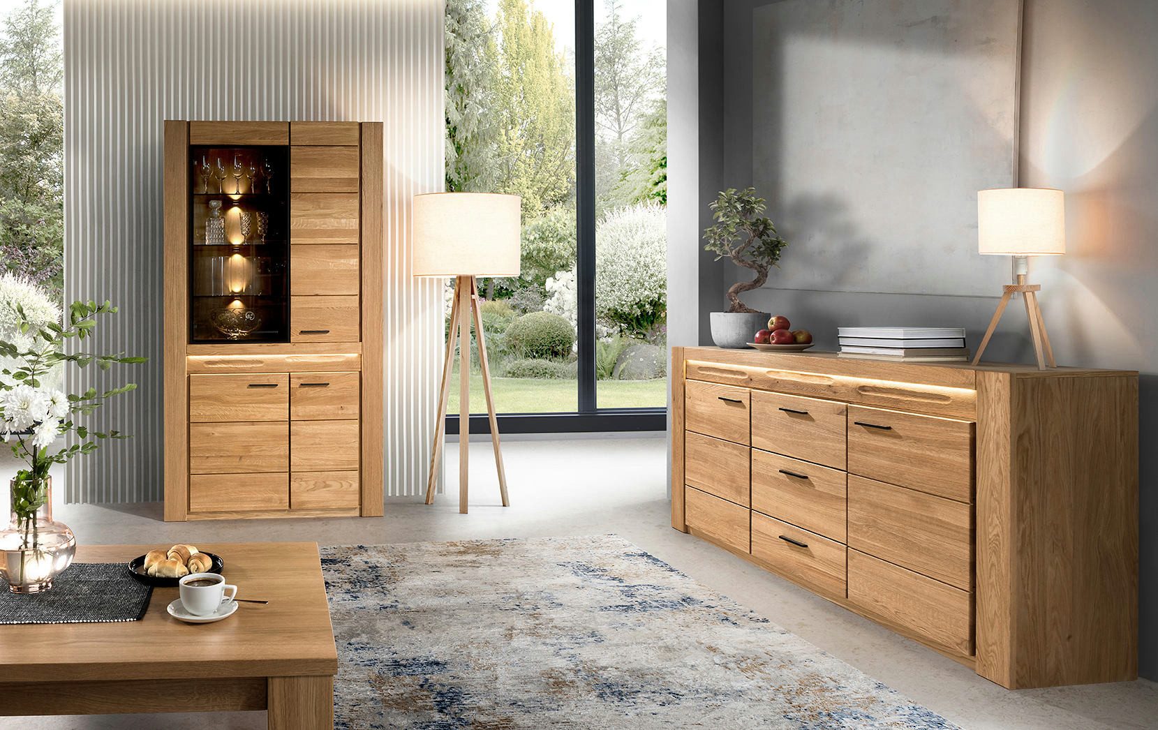 Empinio24 Standvitrine Volo Vitrinenschrank Eiche teil-massiv, 110 cm breit, mit 4 Türen