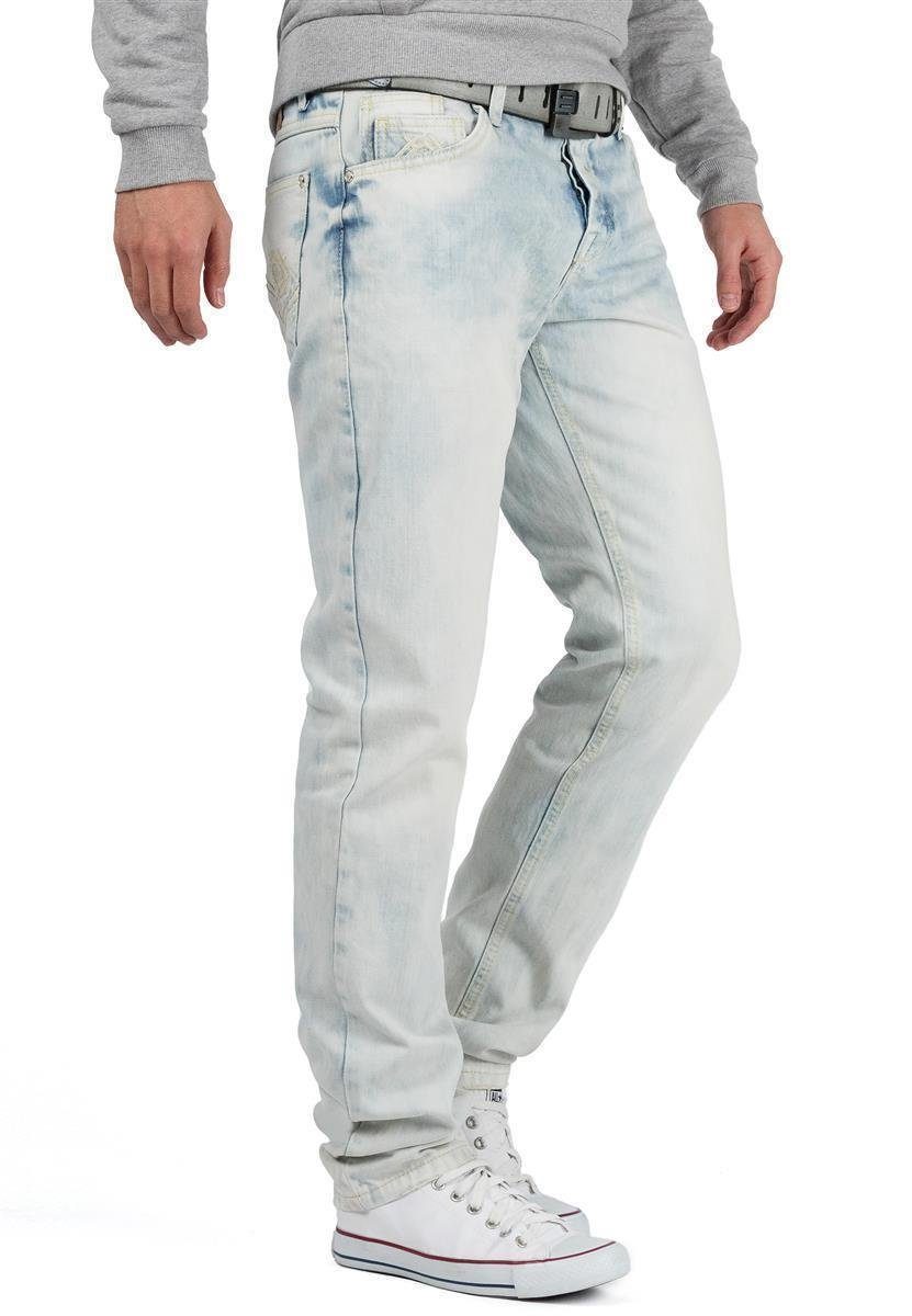 Cipo & BA-CD319X Logo 5-Pocket-Jeans und Baxx Ziernaht Hellblau Hose W28/L32 mit dicker
