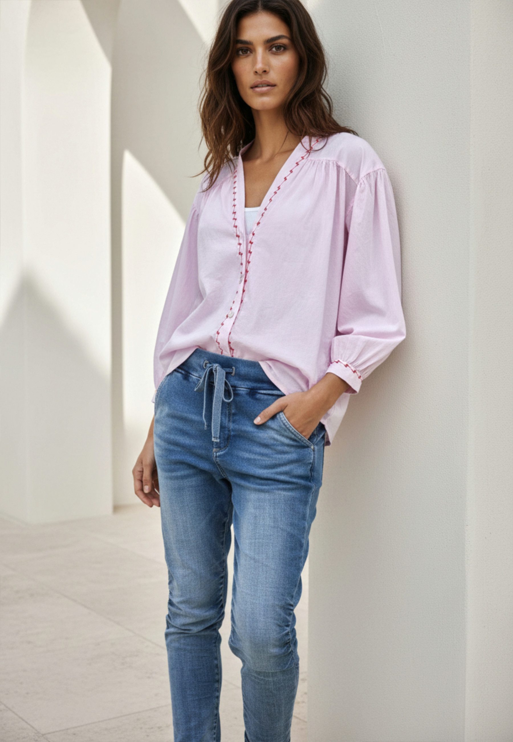 Andijamo-Fashion Hemdbluse ROSE REBEL Leichte Baumwollbluse mit Stickerei