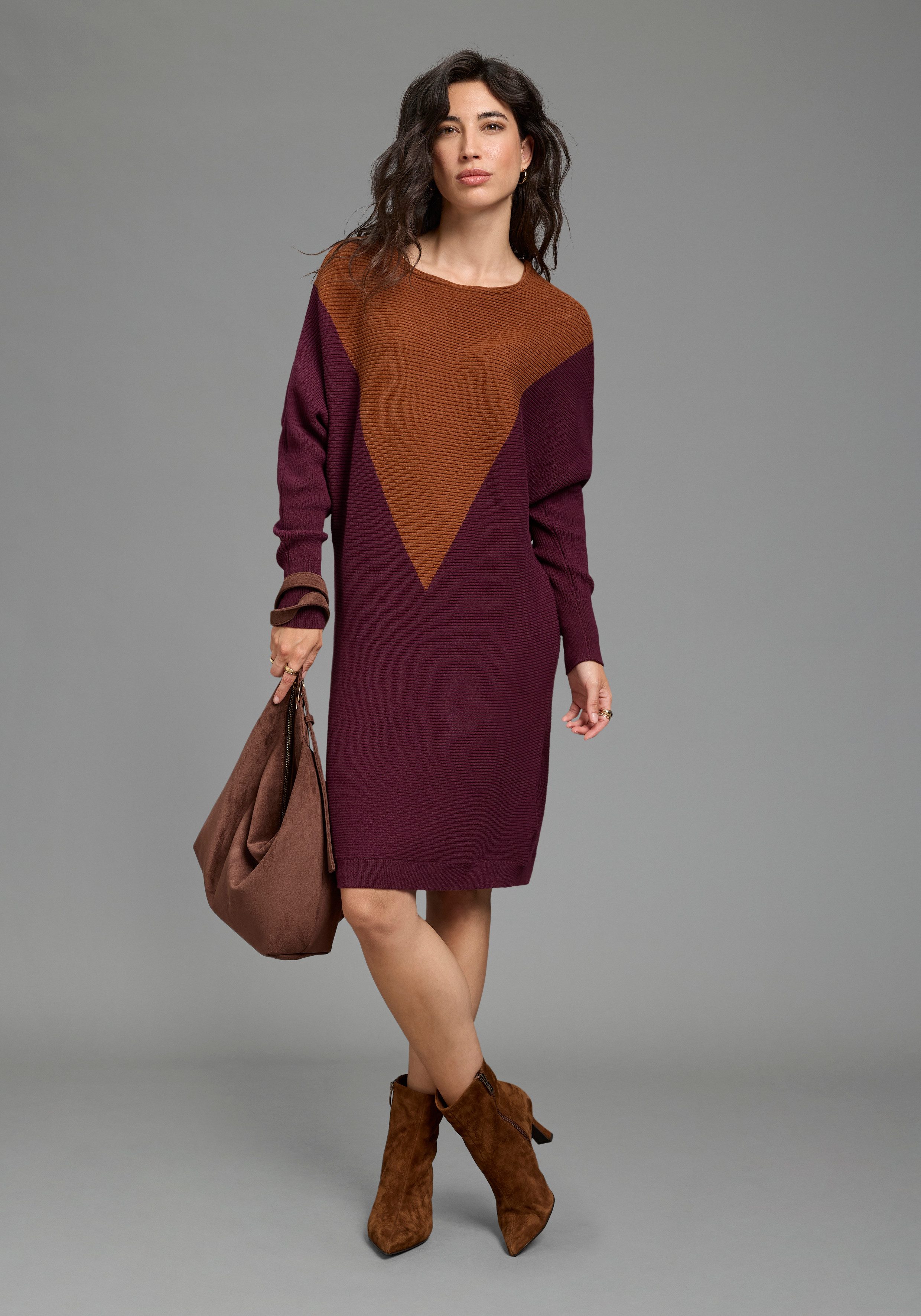 Laura Scott Strickkleid zweifarbig, aus weicher Baumwollmisch-Qualität. € 44,99, (€ 44,99 pro 1 Stk).