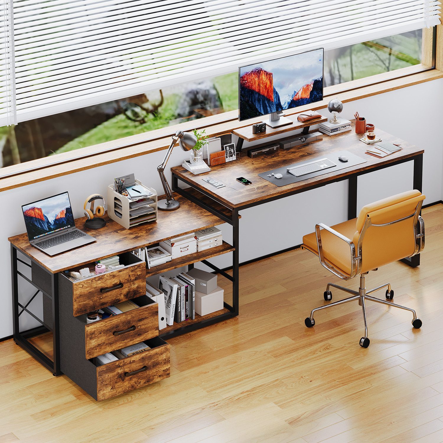 Furnicopia Eckschreibtisch 140cm mit Monitorarm, Computertisch mit drehbarer Tischplatte (Flexibel und schwenkbar, mit Steckdosen (2 Steckdosen + 2 USB-Anschlüsse), 3 großen Schubladen, 2 Ablageflächen)