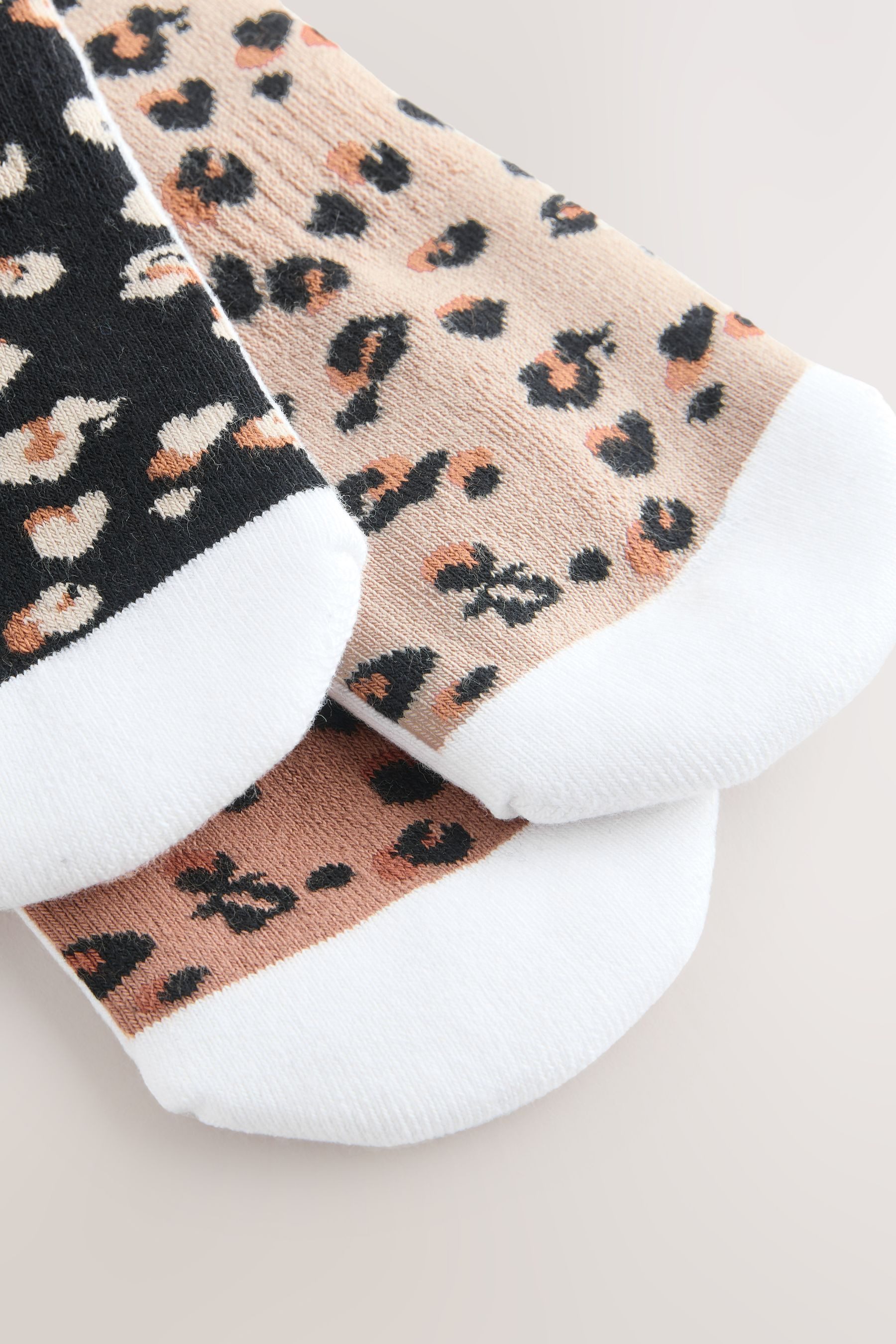 Next Kurzsocken Sportsocken mit Animalprint + Fußbett, 3er-Pack (1-Paar)