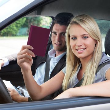 kwmobile Sleeve Fahrzeugschein Hülle mit Kartenfächern, Neopren Etui Tasche für Auto Zulassungsbescheinigung Führersche