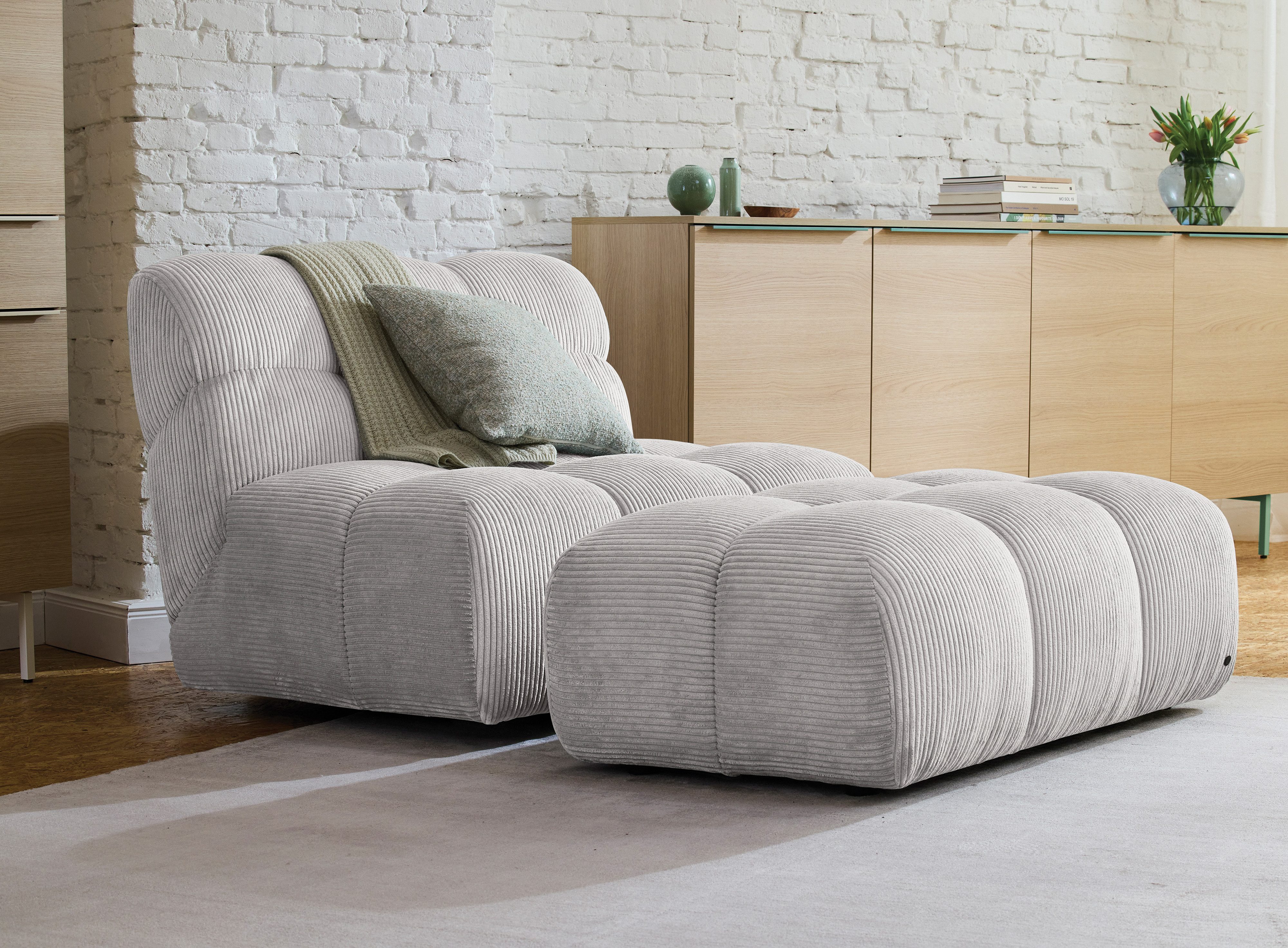 TOM TAILOR HOME Drehsessel SOFT CUBE 105 x 90 cm – angenehm weicher Sitzkomfort, für stylische Retrovibes durch auffällige Steppung – 360° drehbar