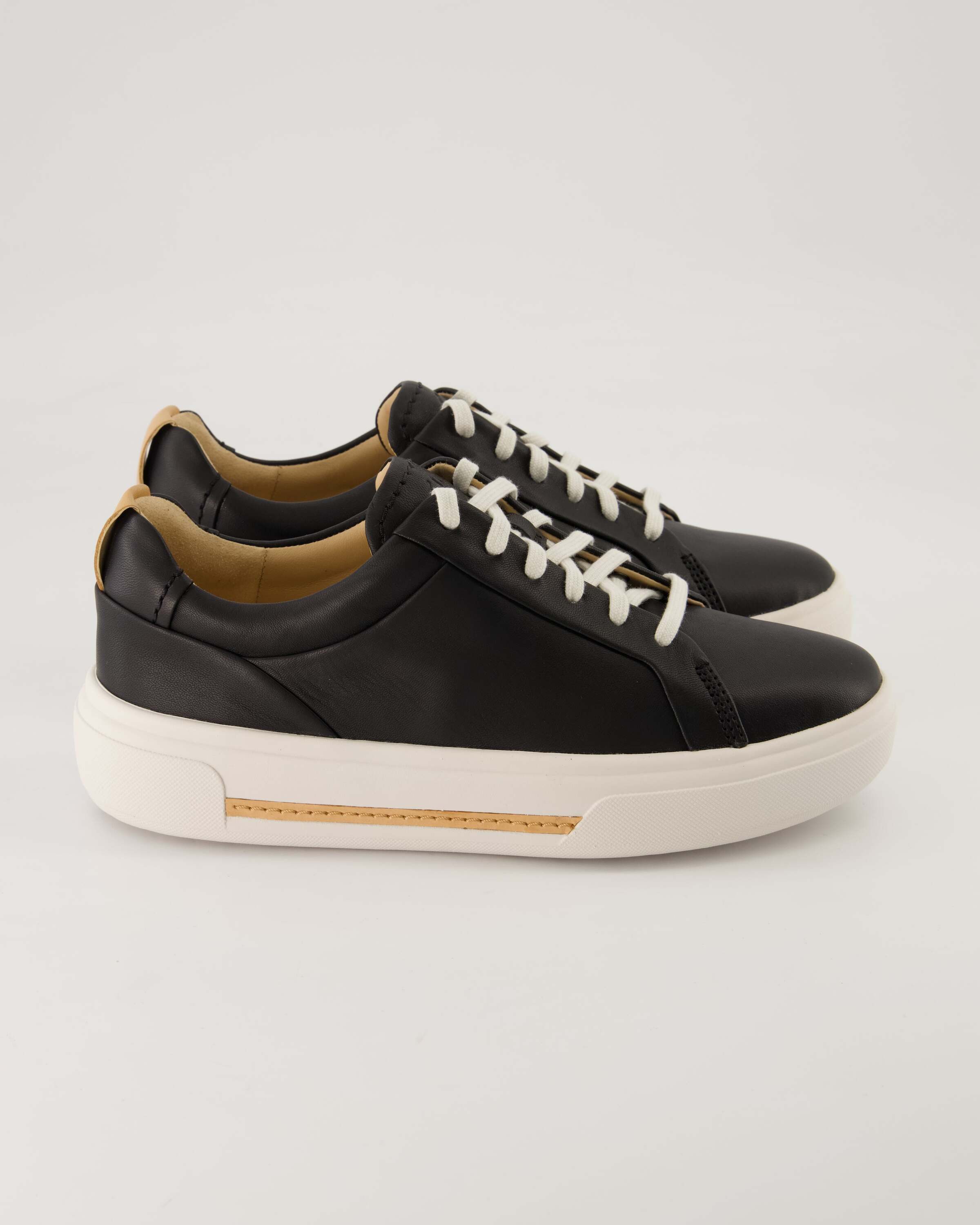 Clarks Hollyhock Walk Sneaker