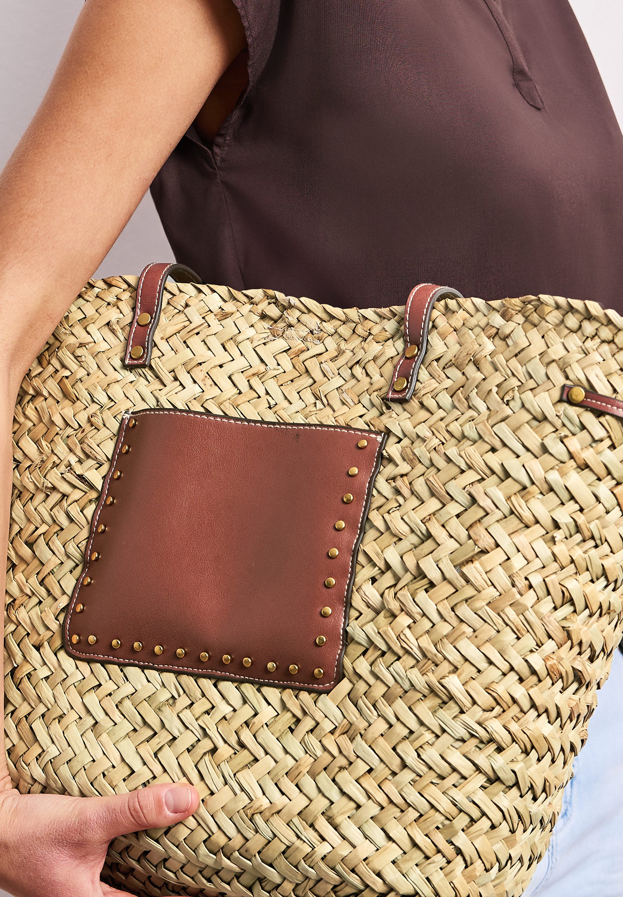 STREET ONE Henkeltasche, in zweifarbiger Optik