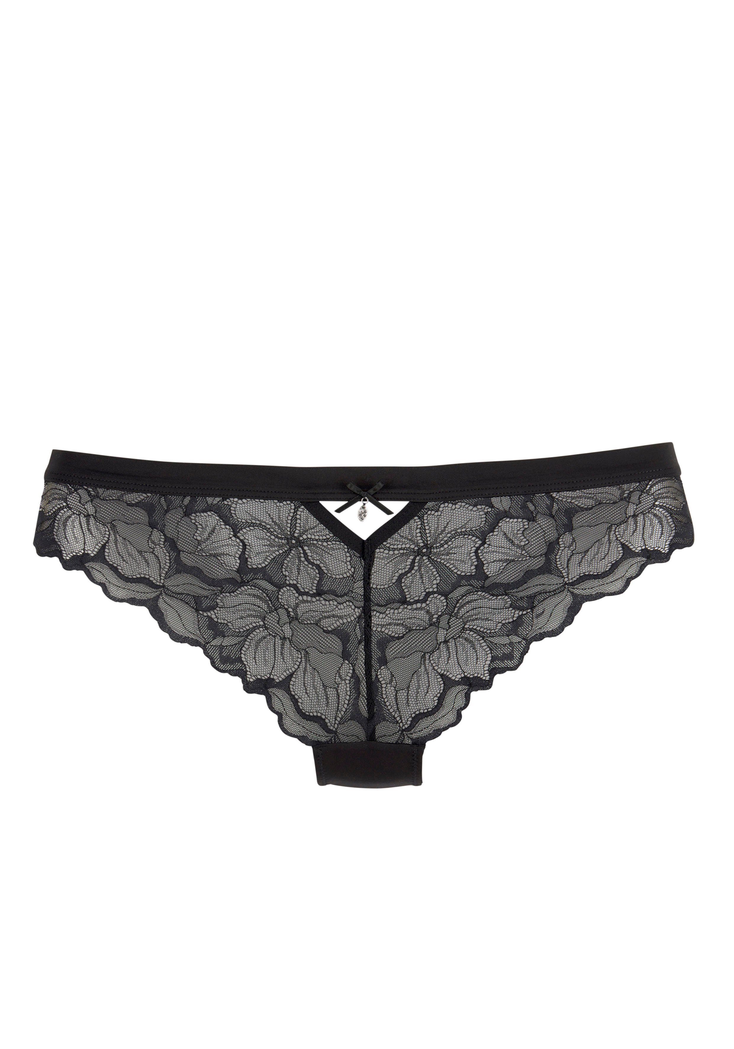 LASCANA Tanga mit edlem Accessoire und feinem Bund aus Satin-Material