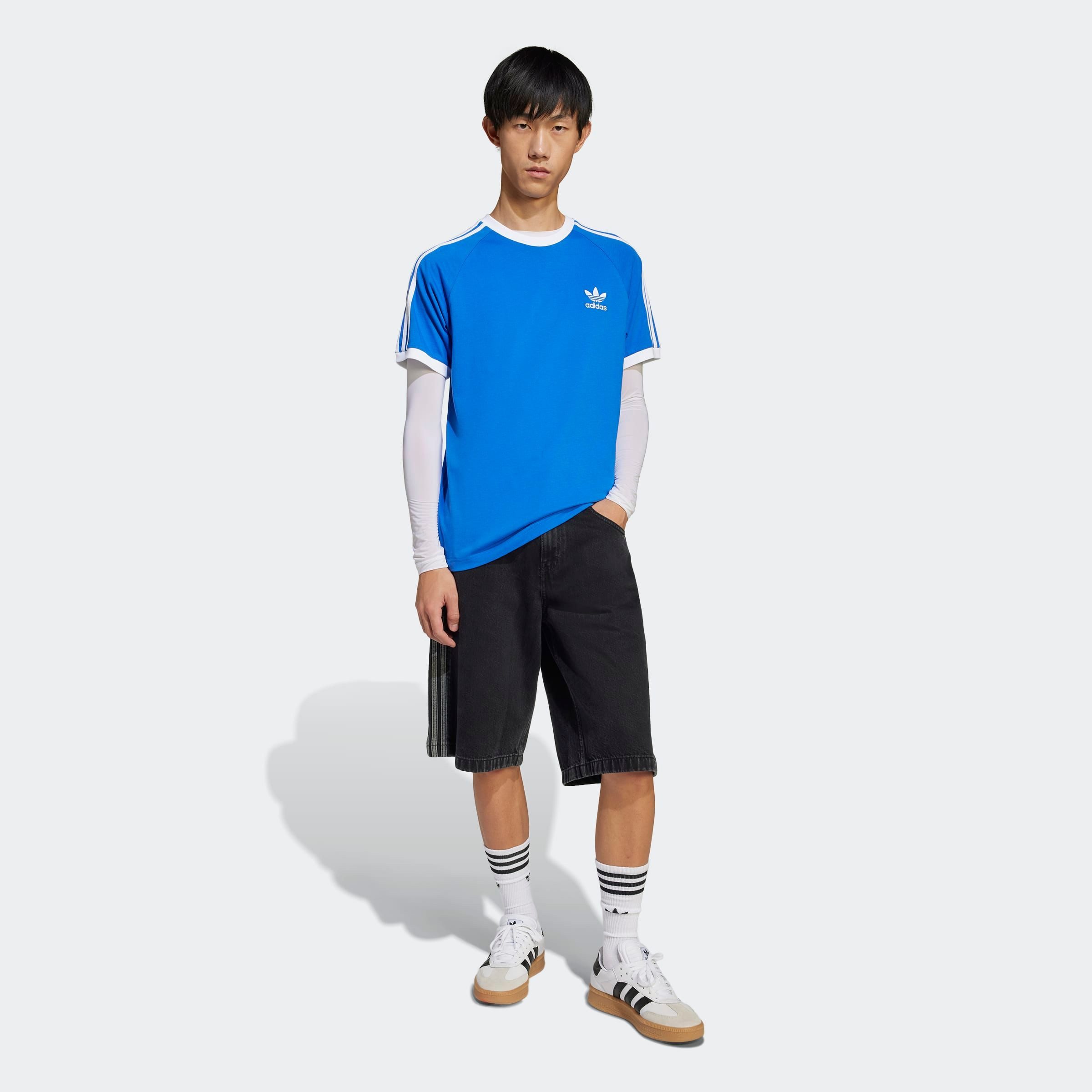 adidas Originals T-Shirt 3-STRIPES TEE schmale Passform, Kurzarm, mit kontrastierendem Saum, aus Baumwolle