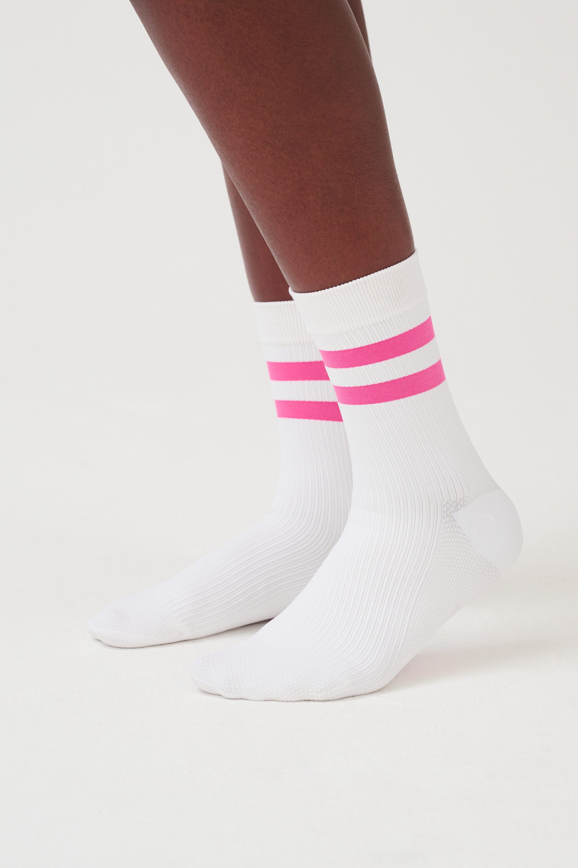 ITEM m6 Sneakersocken 2er PACK SNEAKER COTTON CONSCIOUS RIBBED Mid-Cut, Druckstellenschutz, atmungsaktiv, Baumwolle, made in Germany
