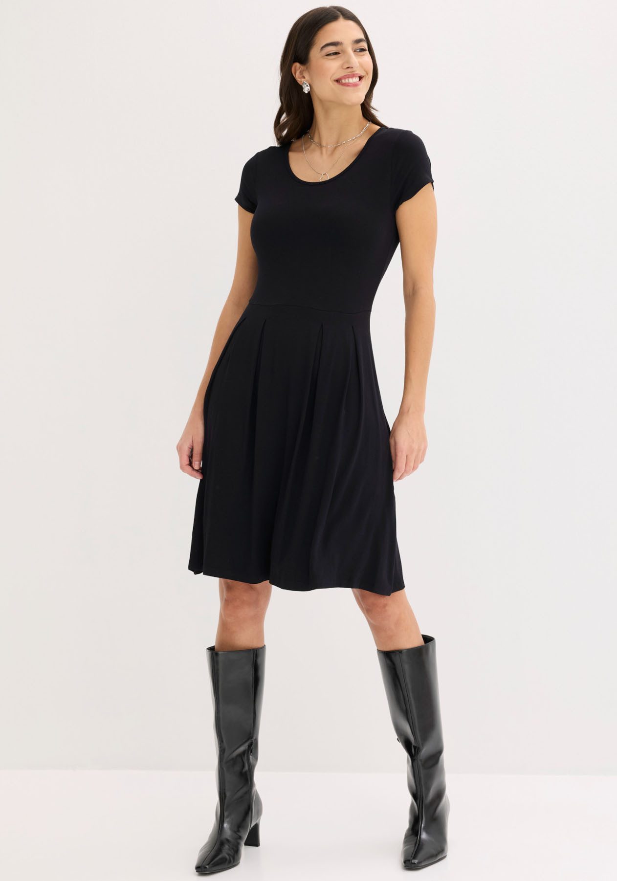 bonprix Jerseykleid (1-tlg) für sommerliche Tage, aus Viskose-Mix, ausgestellte Passform