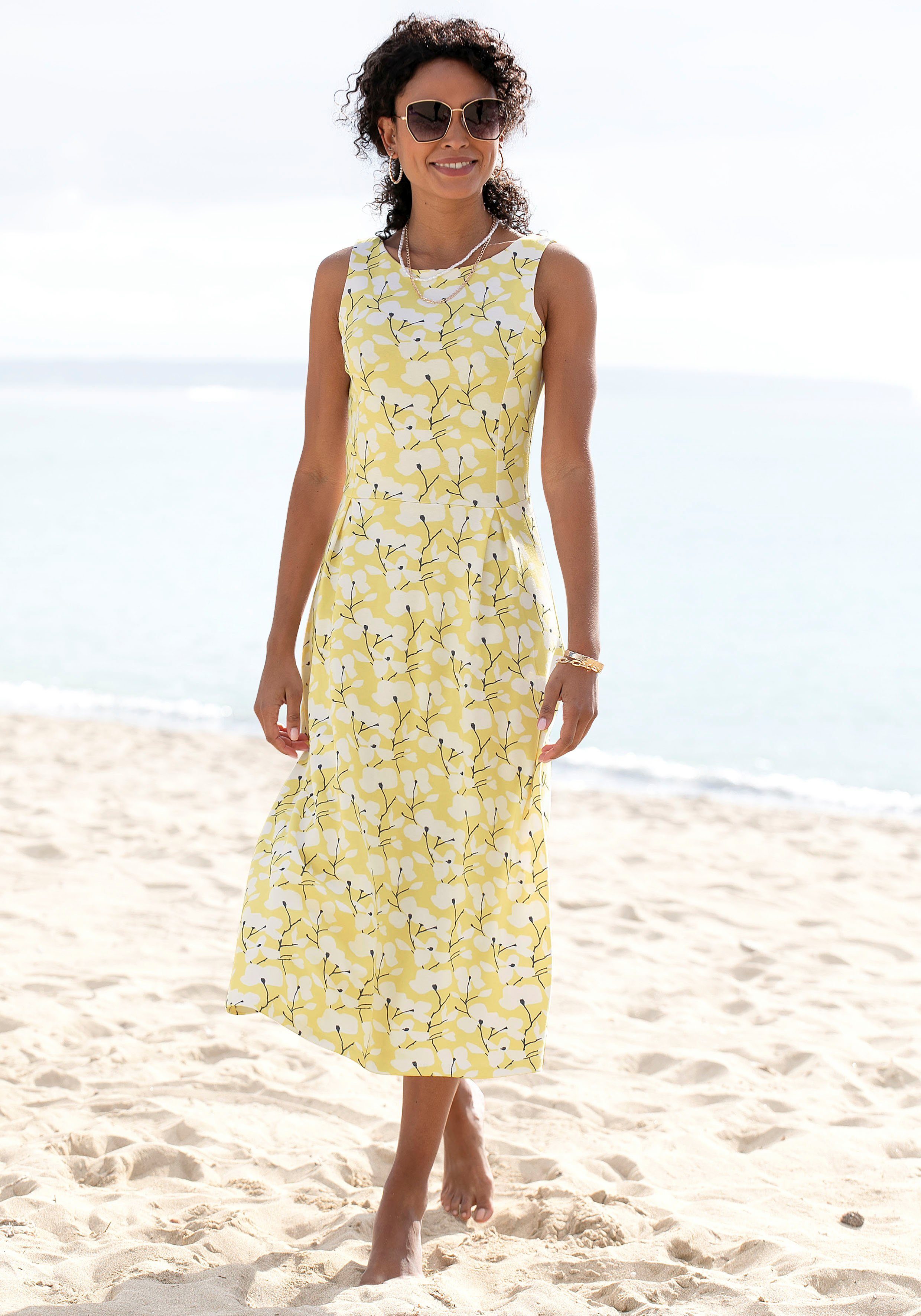 Strandbekleidung mit Sommerkleid Blumendruck, Beachtime gelb-creme-bedruckt Strandmode,