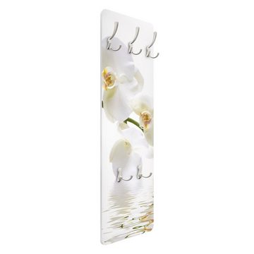 Bilderdepot24 Garderobenpaneel Design Blumen Floral White Orchid Waters (ausgefallenes Flur Wandpaneel mit Garderobenhaken Kleiderhaken hängend), moderne Wandgarderobe - Flurgarderobe im schmalen Hakenpaneel Design