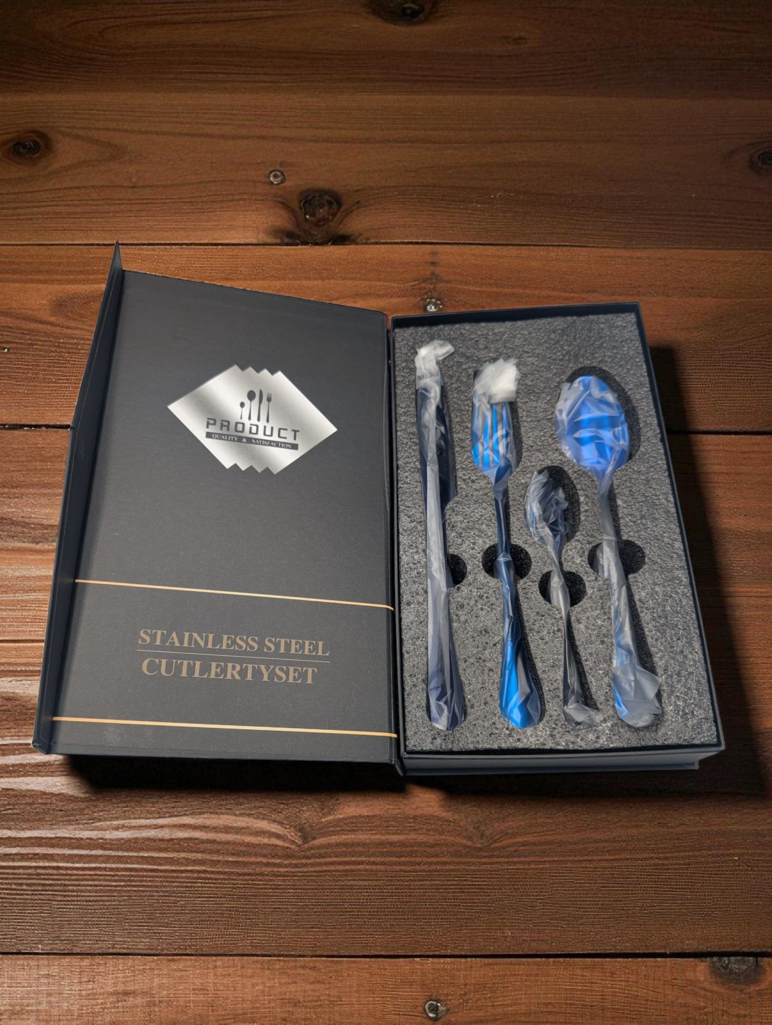 Eyecatcher Besteck-Set 4x4 buntes Besteckset – 16-teiliges Farb-Highlight coole Farben Lebens (16-tlg), 4 Personen, Edelstahl