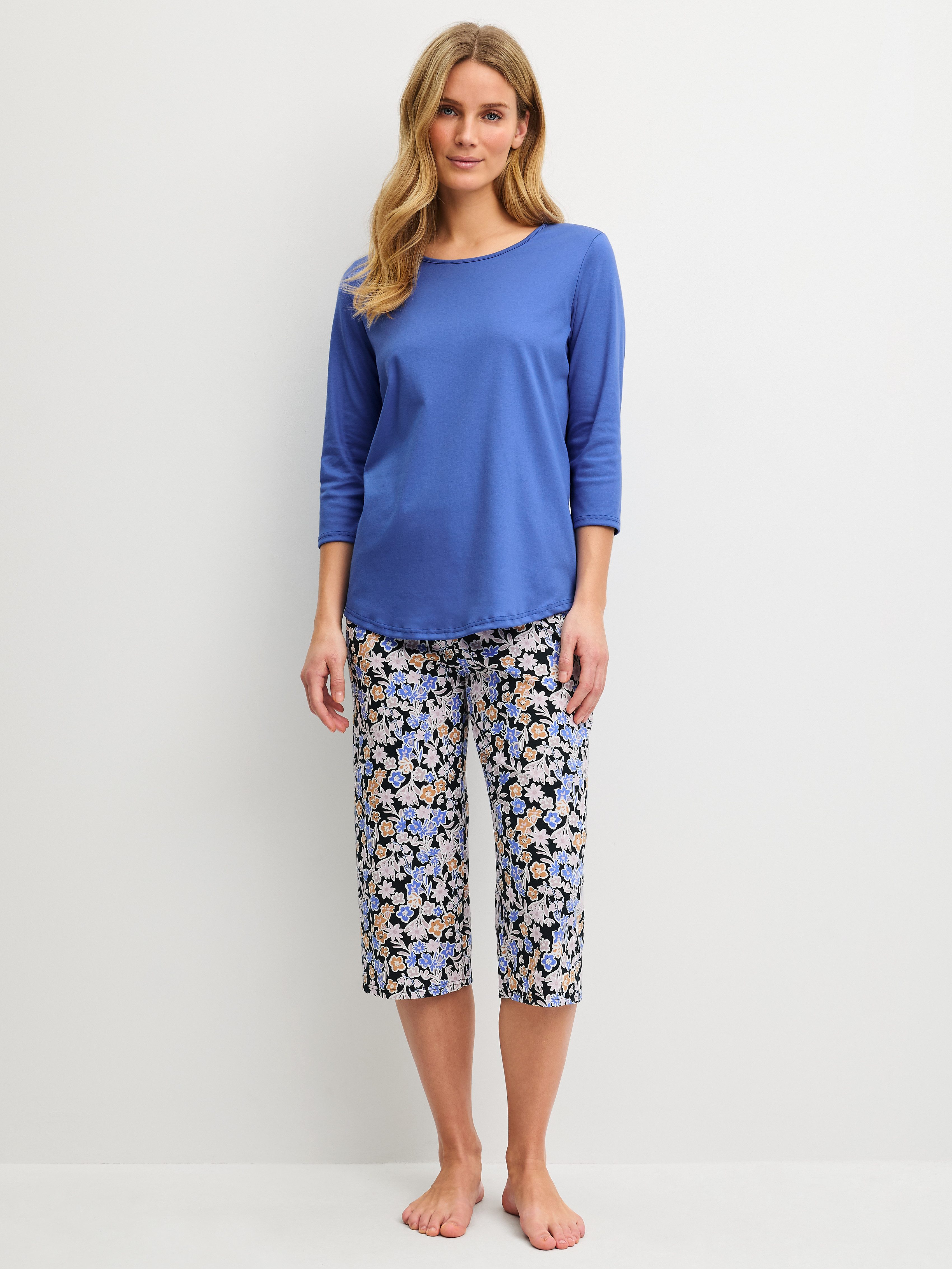 CALIDA Capri-Pyjama Flower Dreams (2 tlg) mit floralem Muster, Interlock-Qualität