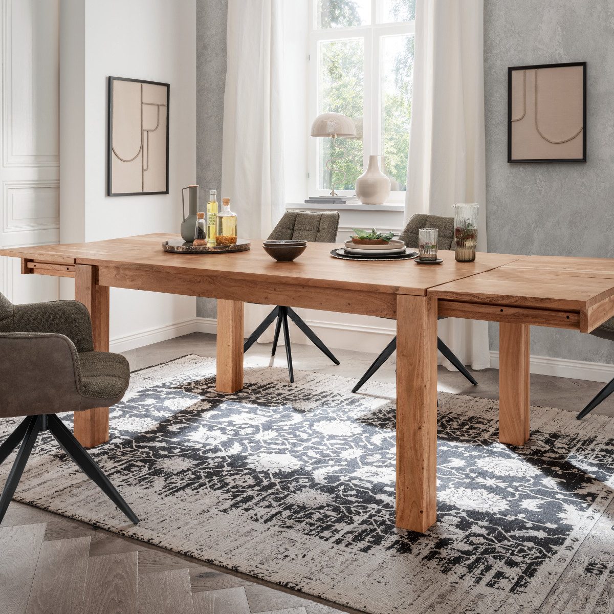 Liadomo Esstisch Barcelona, Akazie klar lackiert, Auszugsfunktion, Breite 160 bis 260 cm