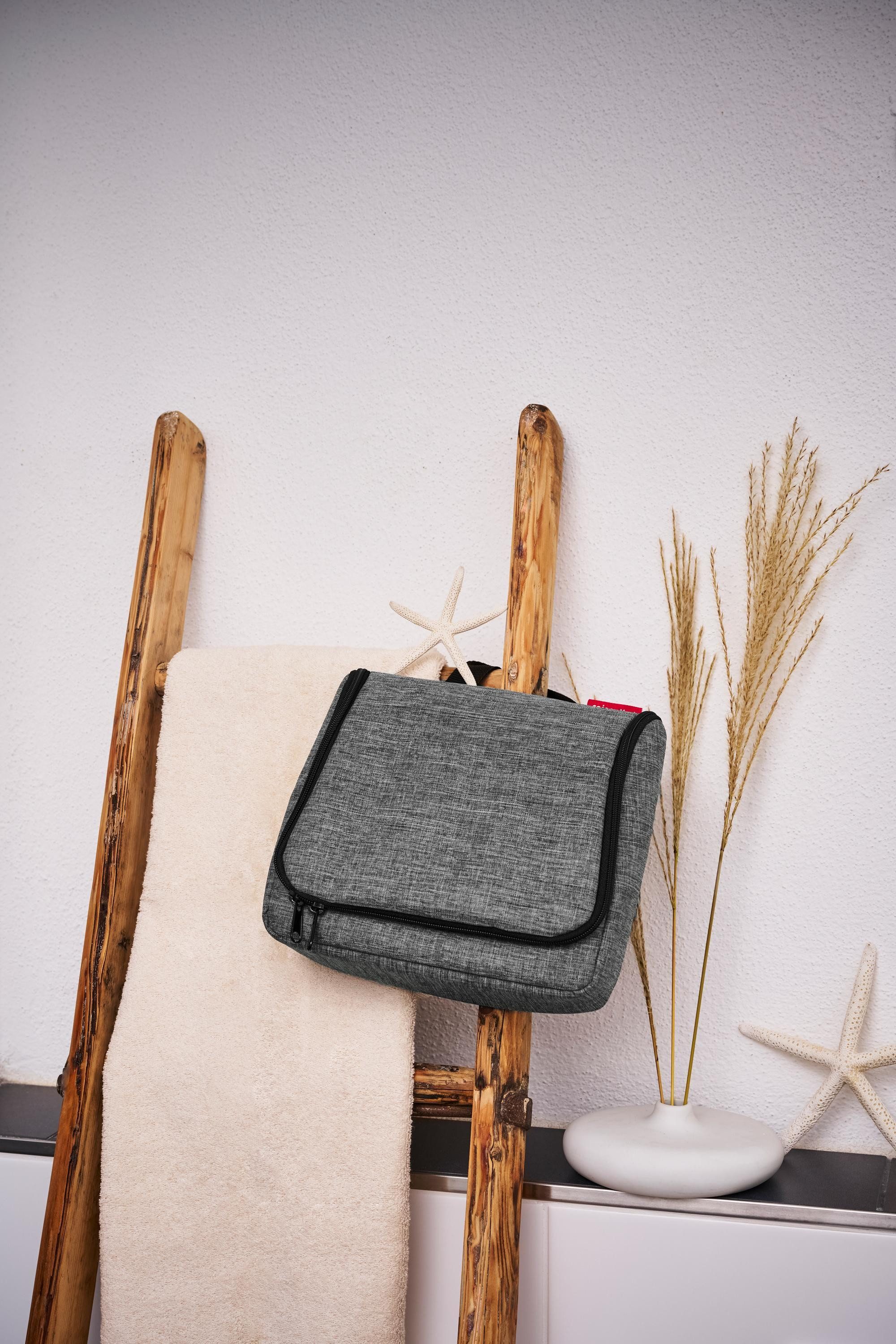 REISENTHEL® Kulturbeutel toiletbag XL (1-tlg), großes Hauptfach, Stecktaschen, Haken zum Aufhängen, Spiegel innen – Bild 3 von 3