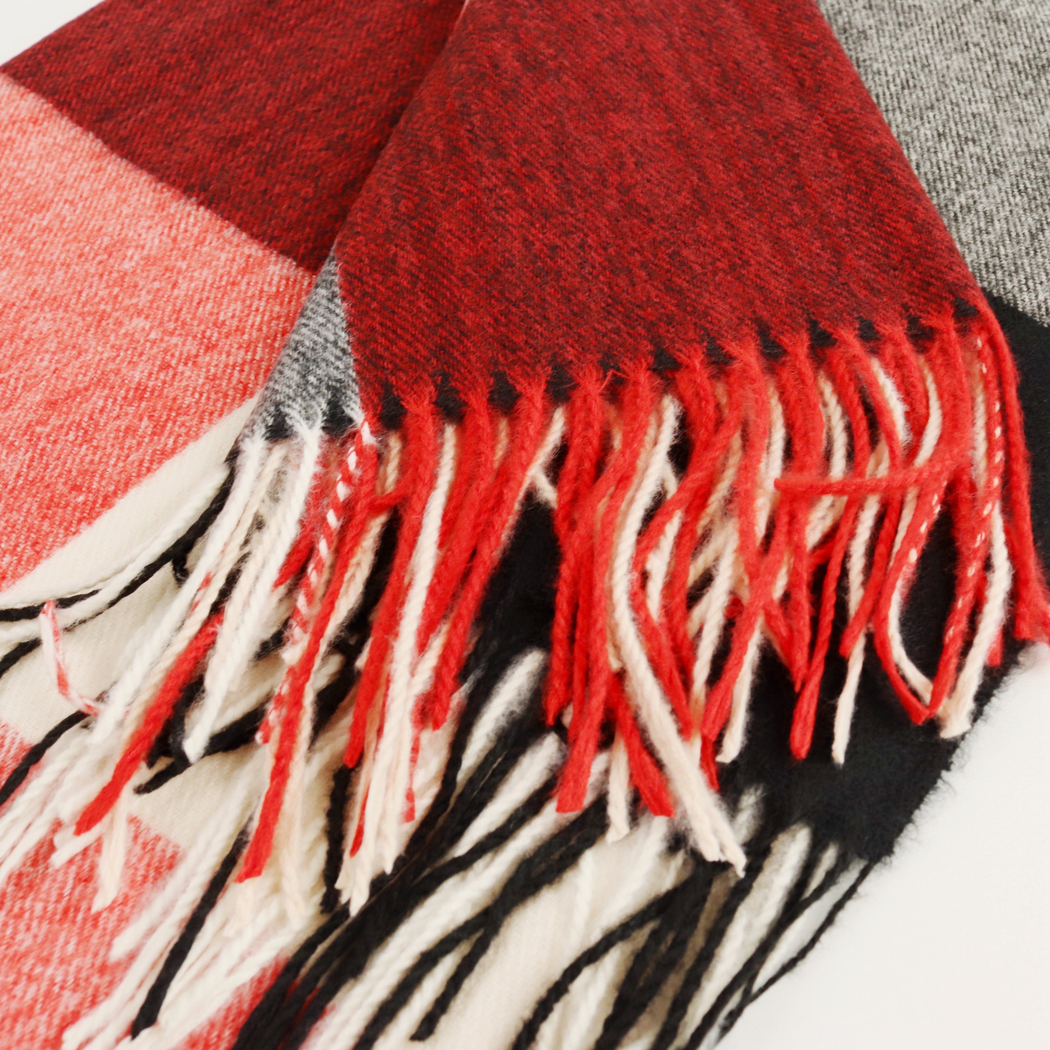 MIRROSI Modeschal weicher und Farboptionen (Viele mit Fransen, Winter Rot Halstuch 70x180cm, ideal tolle Schal Damen und Herbst warmer karierter zur Auswahl), für
