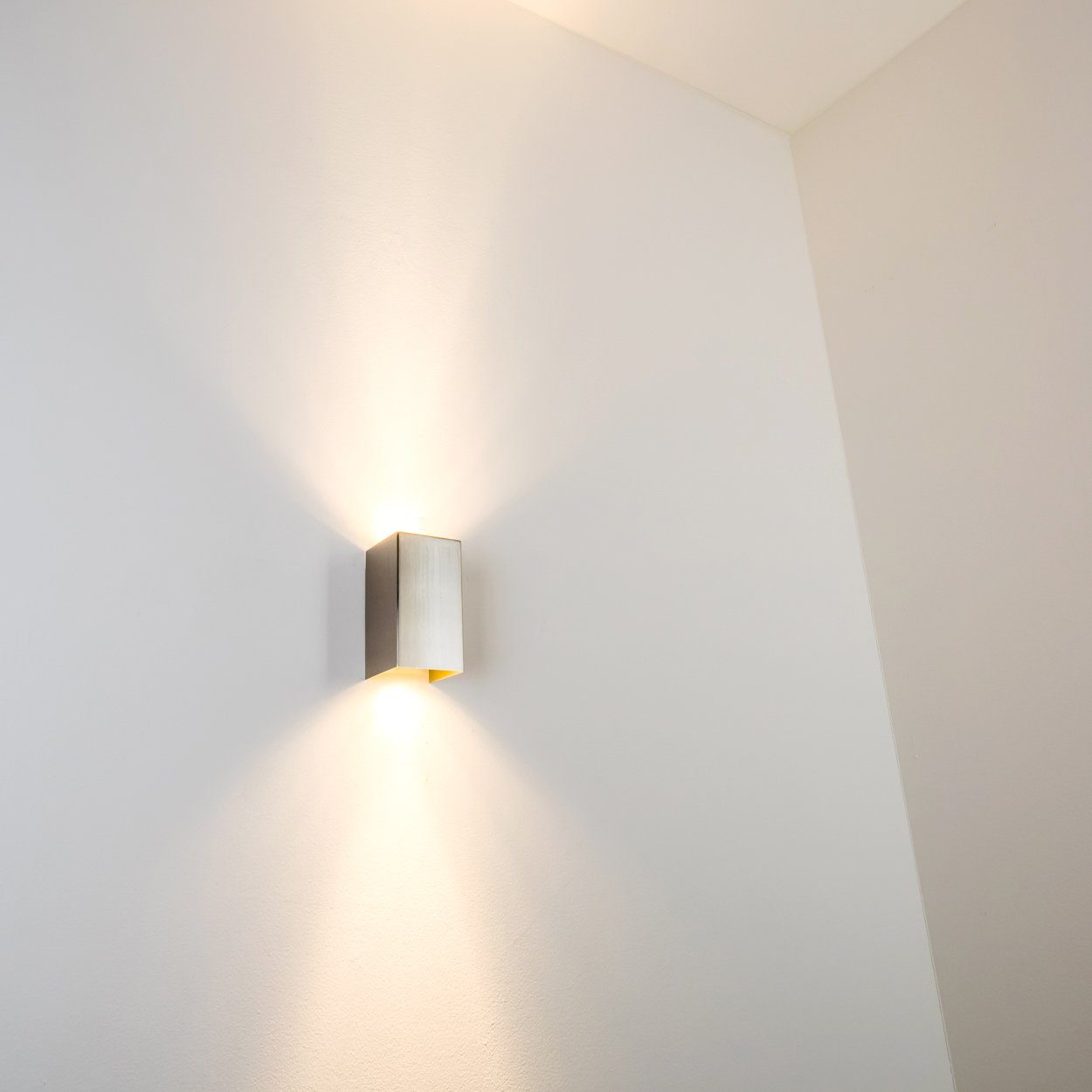 Up »Verzuno« Lichtspiel & hofstein in Nickel-matt, aus Wandleuchte ohne Metall rechtmit Down-Effekt Wandlampe Wand, an mit Leuchtmittel, der G10,