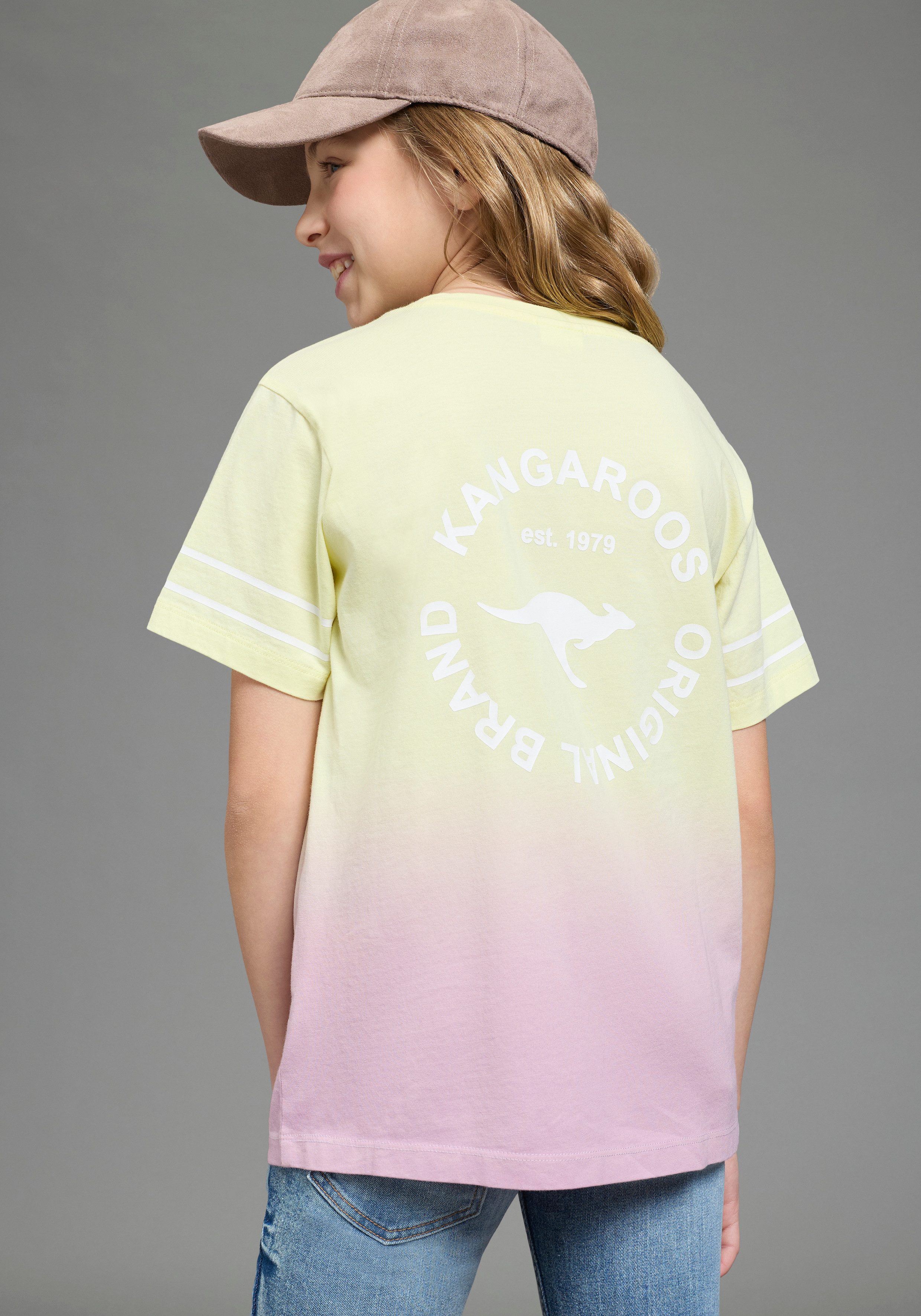 KangaROOS T-Shirt Kangaroos mit trendigem Farbverlauf kurzärmelig, bequeme Passform, mit Logodruck, Rundhalsausschnitt