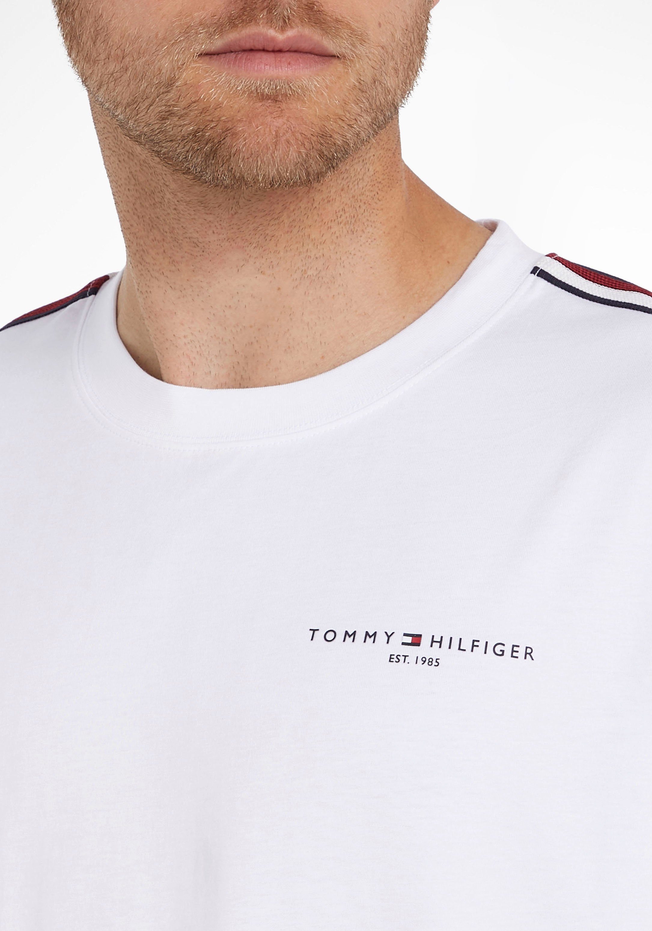 GLOBAL STRIPE beiden Tommy Streifen Hilfiger PREP White in mit TEE TH-Farben Ärmeln an Rundhalsshirt