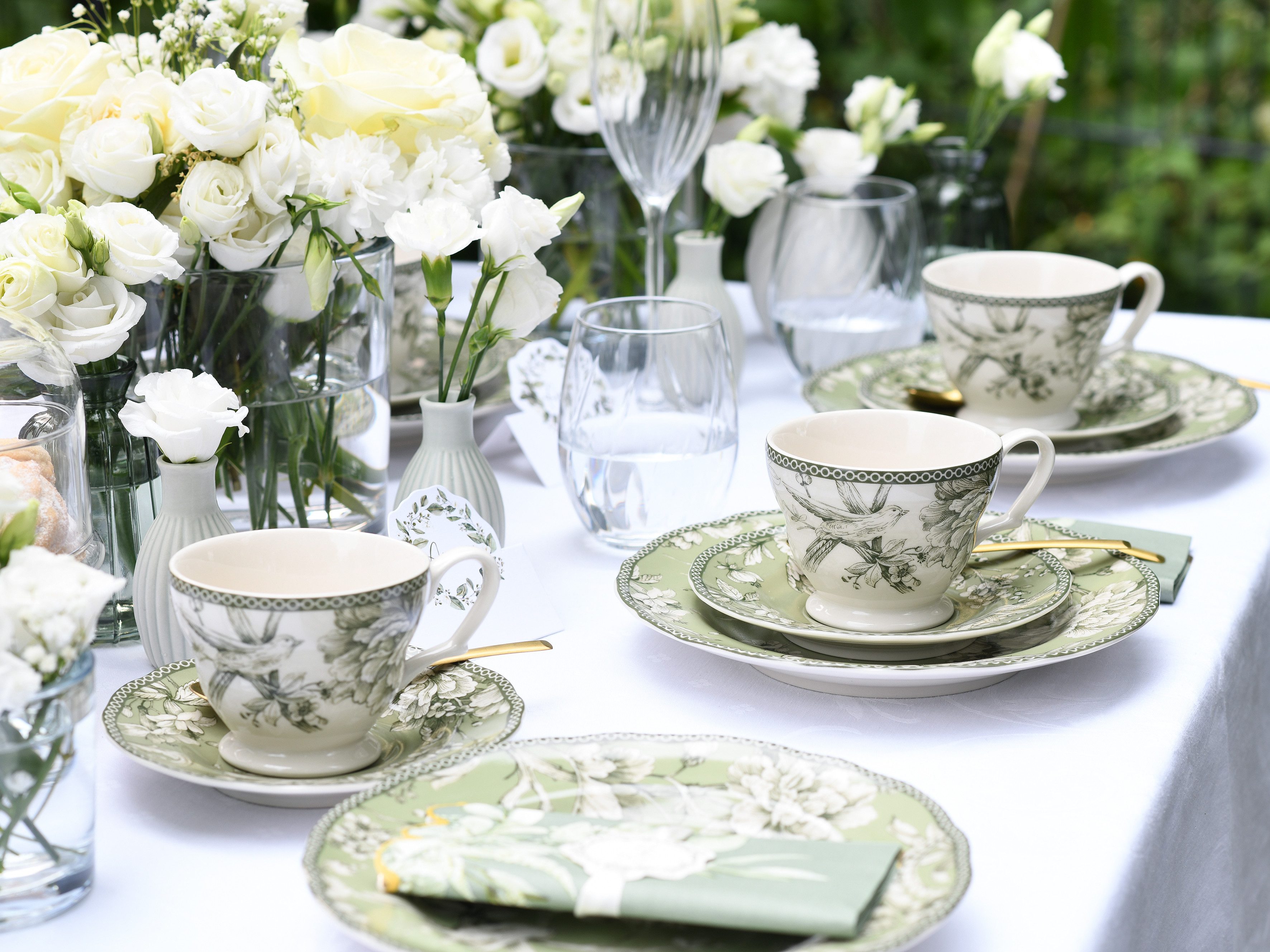 CreaTable Kaffeeservice Adelaide, Service 12-tlg. (12-tlg), 4 Personen, Porzellan, Nostalgischer Vintage Dekor, Elegante Form