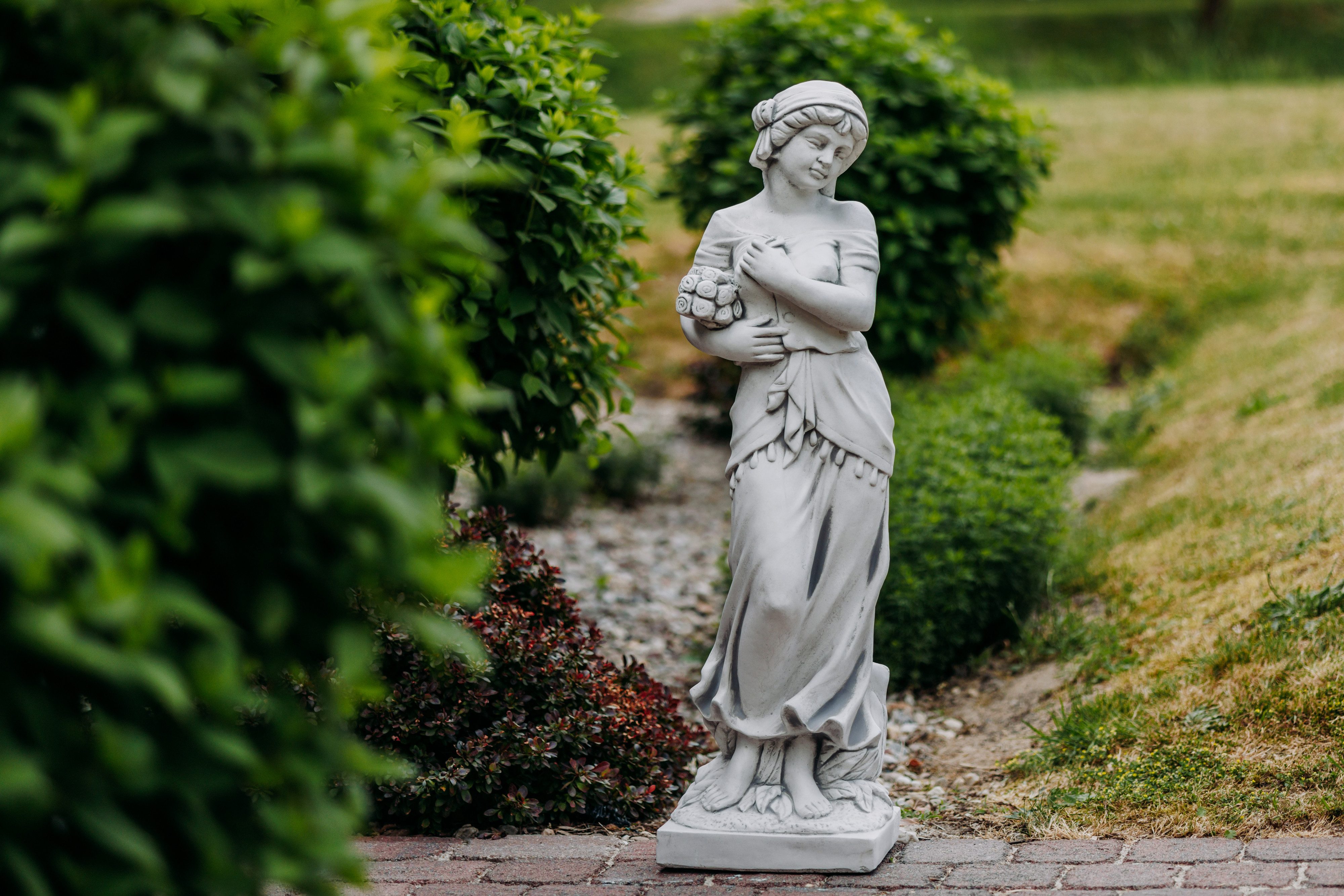 gartendekoparadies.de Gartenfigur Statue Winter Skulptur Vier-Jahreszeiten, Steinfigur, H. 100 cm, 55 kg, Frostsicher